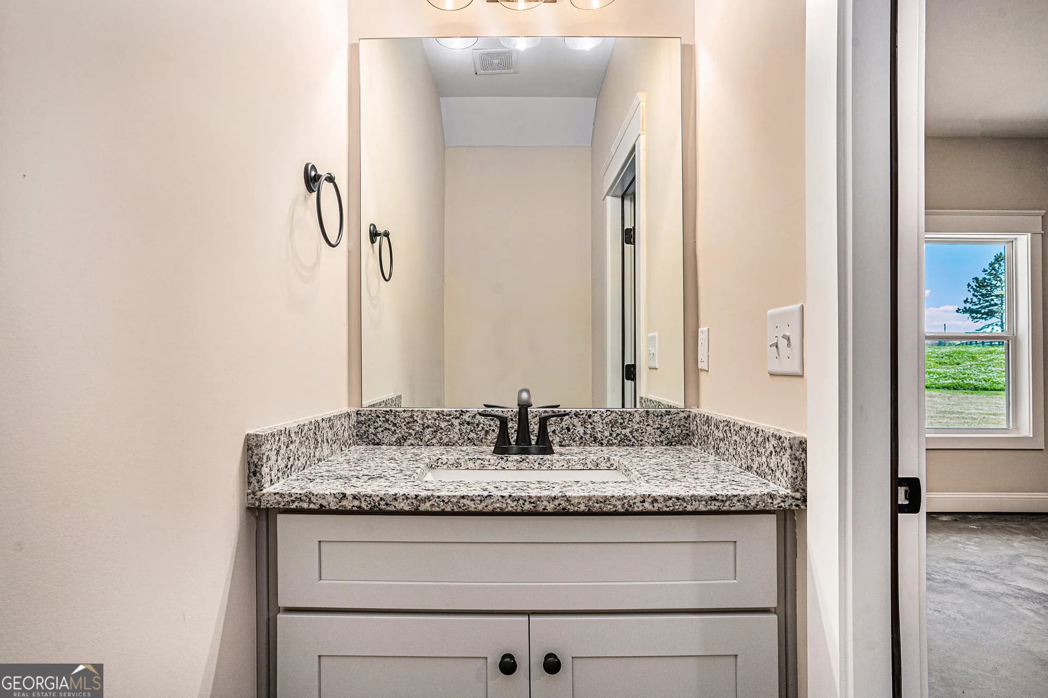 101 Bonnie Lynn Ln — photo 9 of 60