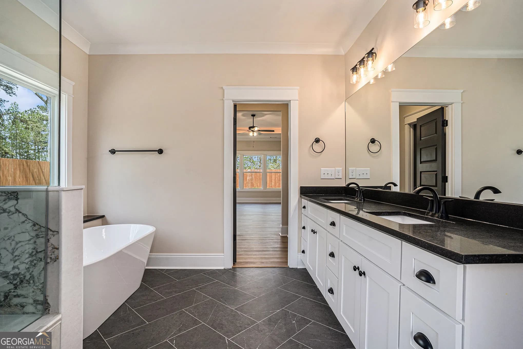 101 Bonnie Lynn Ln — photo 14 of 60