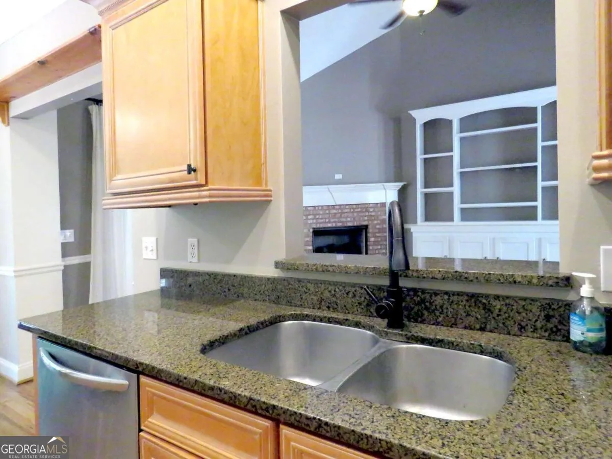 1269 Heritage Dr — photo 8 of 93
