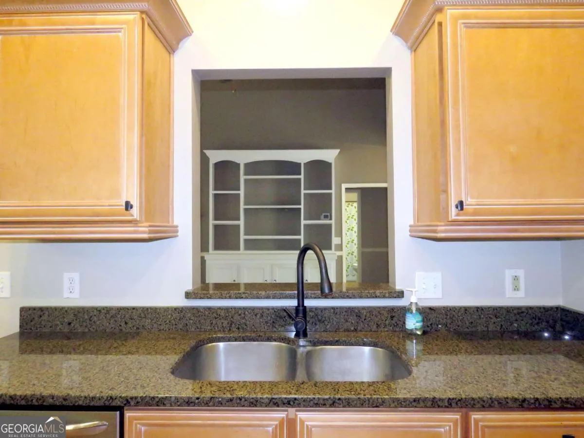 1269 Heritage Dr — photo 7 of 93