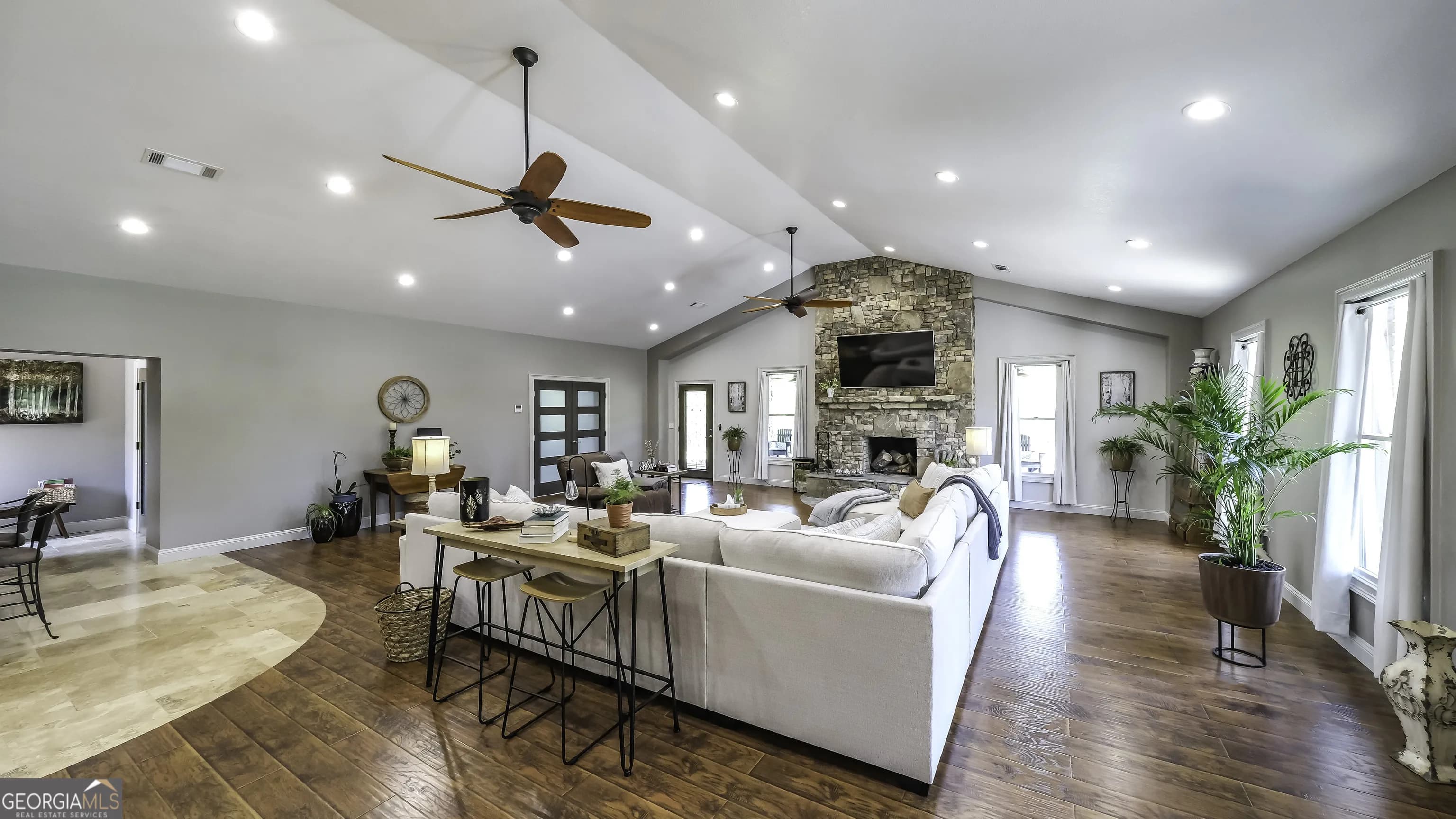 1600 Happy Hollow Rd — photo 23 of 48