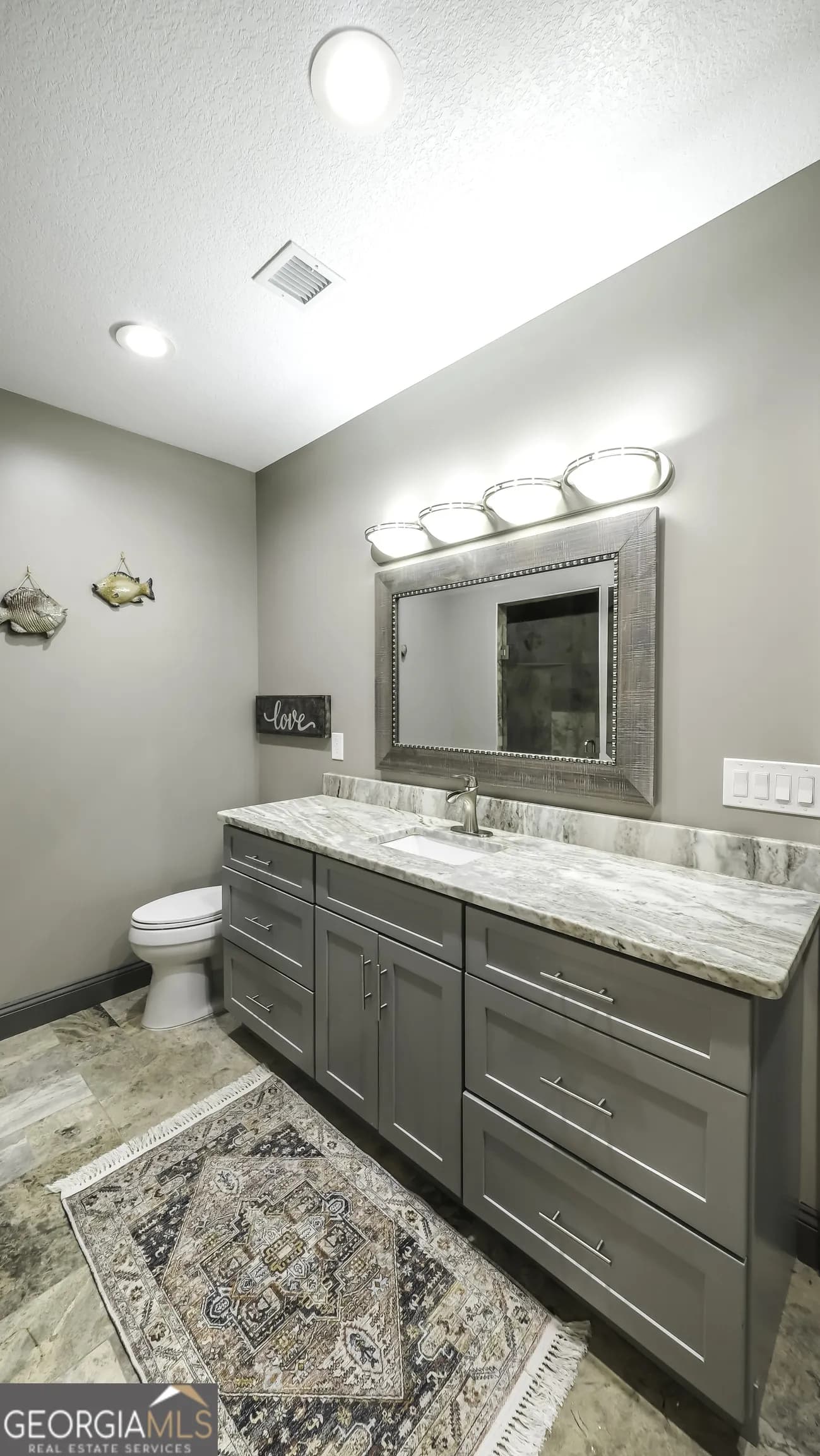 1600 Happy Hollow Rd — photo 4 of 48