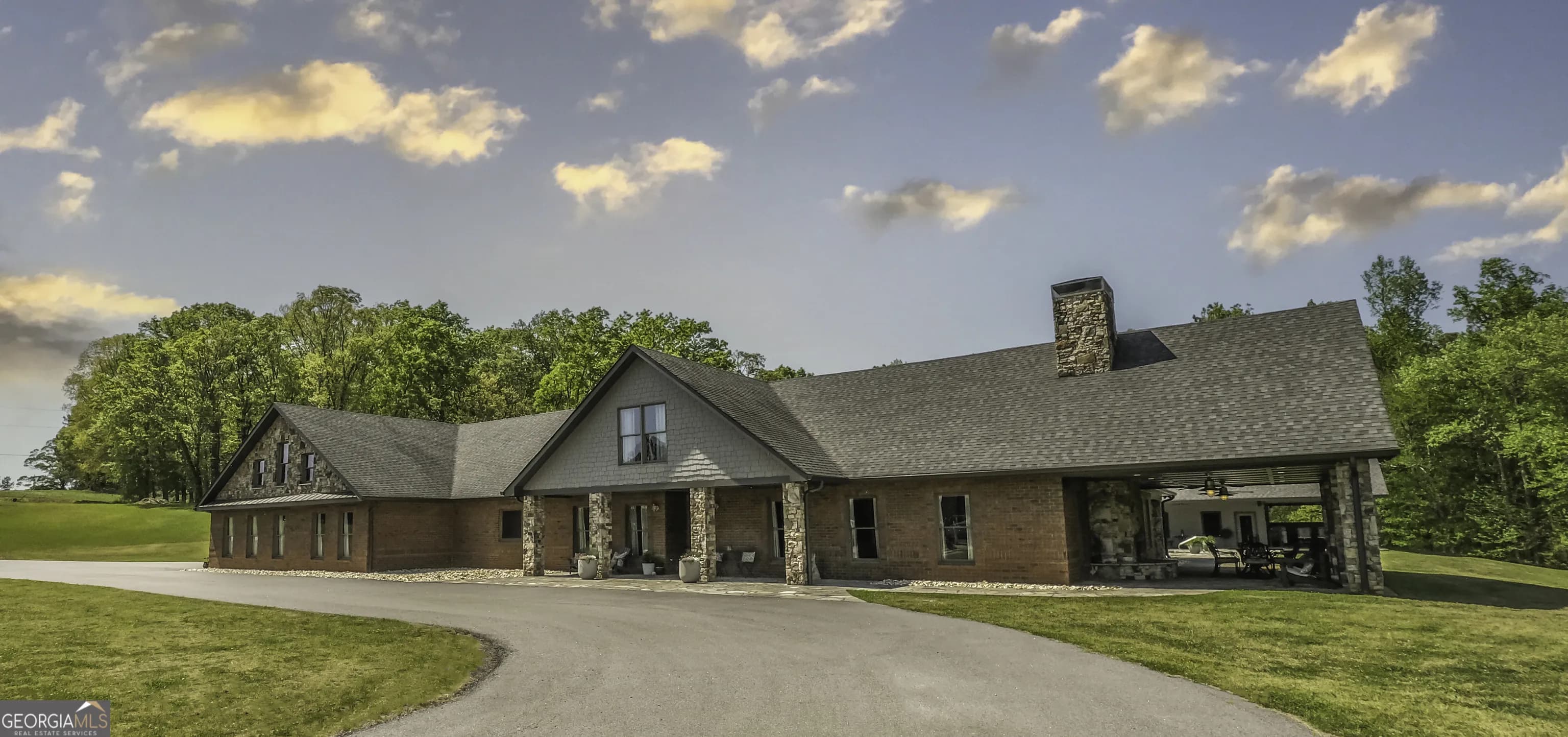 1600 Happy Hollow Rd — photo 47 of 48