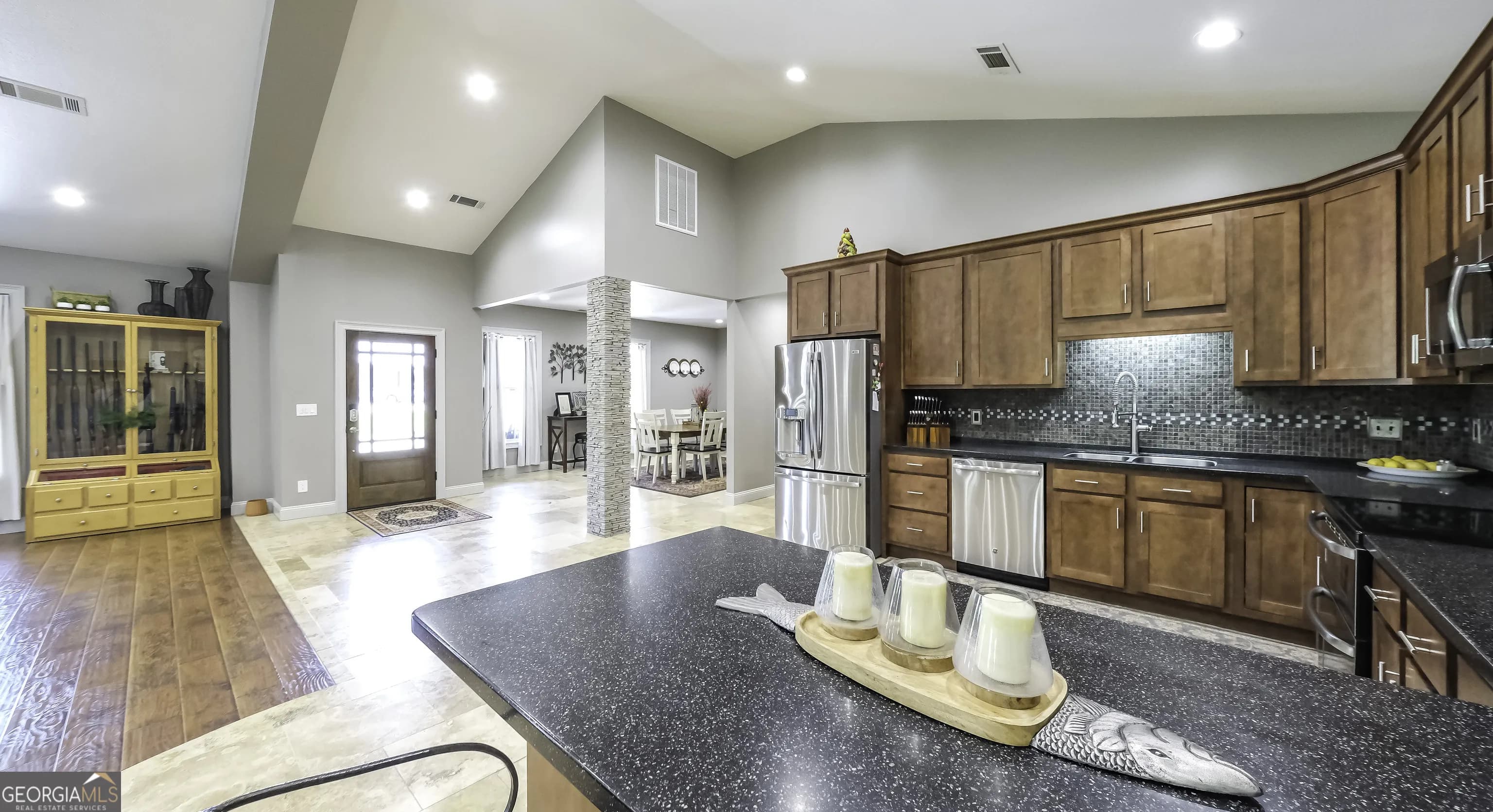 1600 Happy Hollow Rd — photo 18 of 48