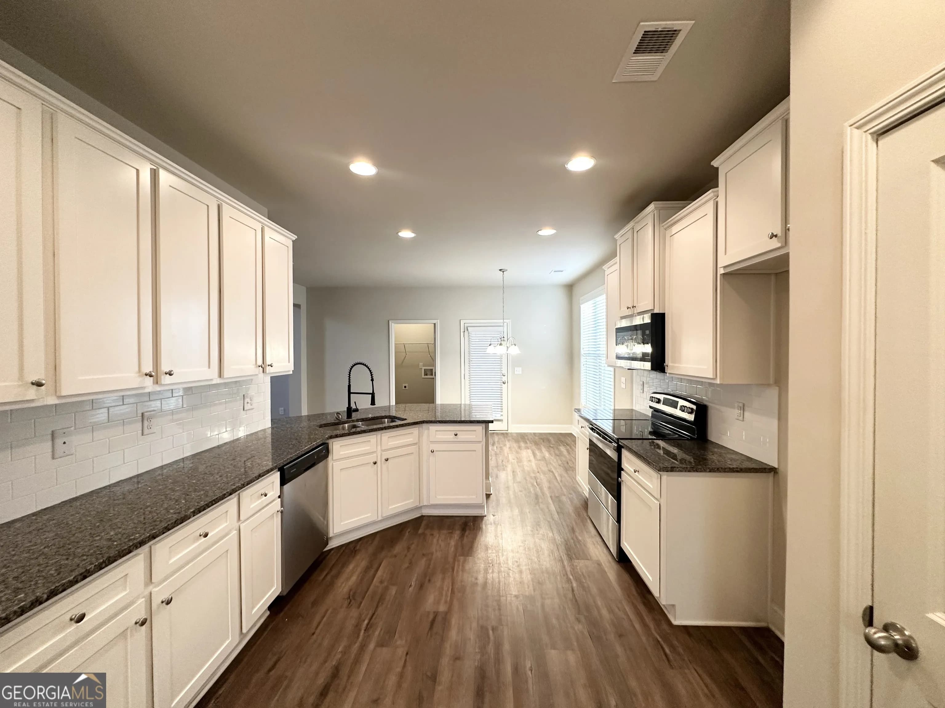 318 Dublin Way — photo 8 of 15