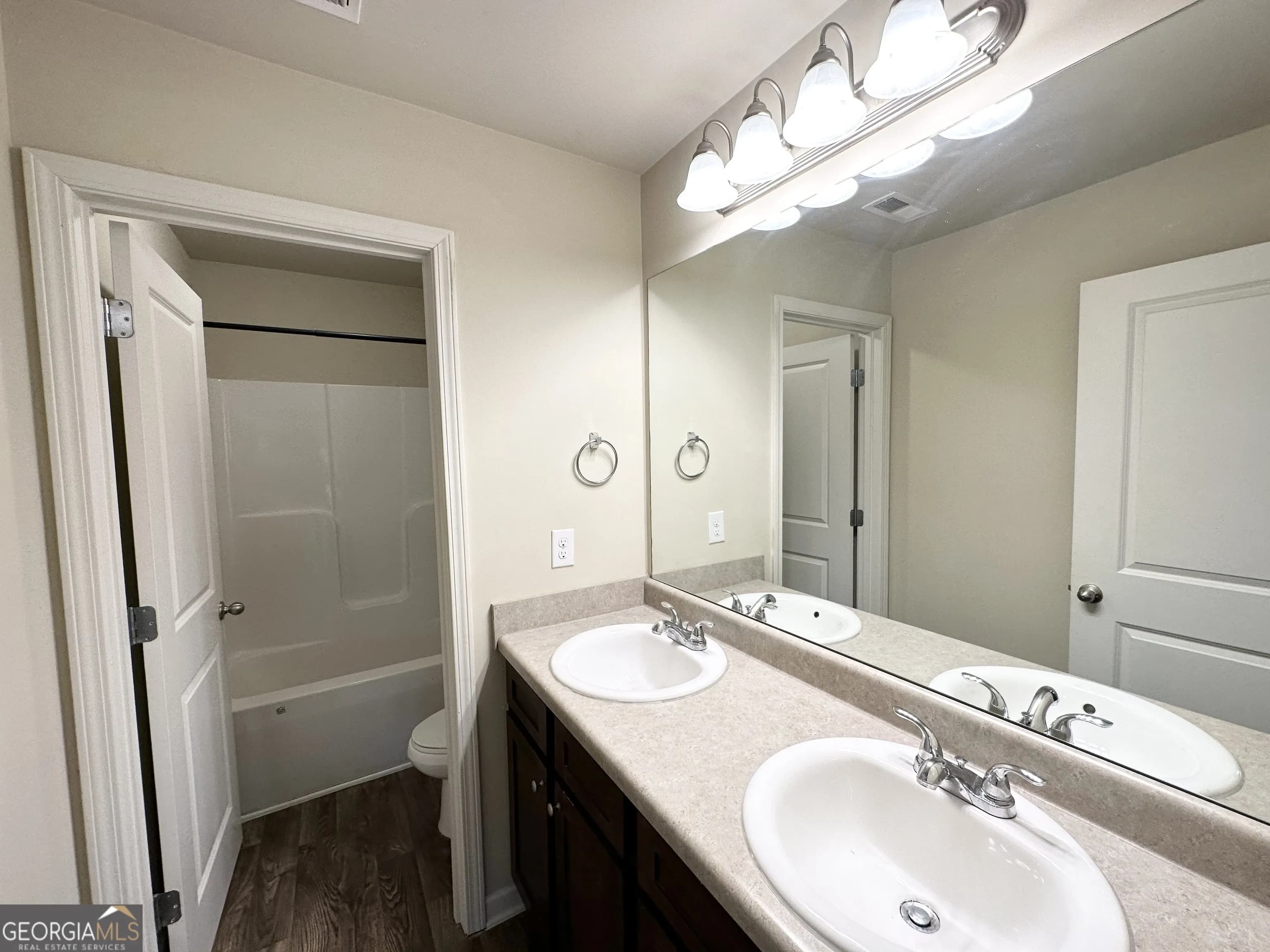 292 Dublin Way — photo 3 of 18