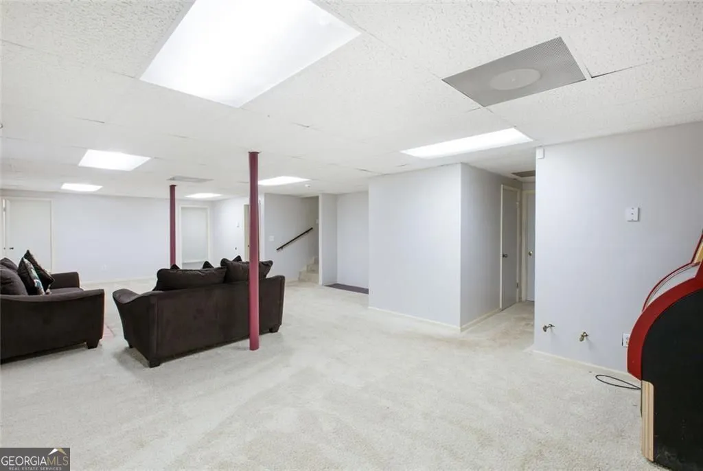 6464 Westerly Way — photo 14 of 40