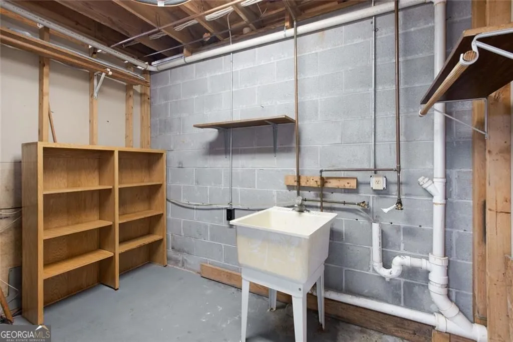 6464 Westerly Way — photo 16 of 40