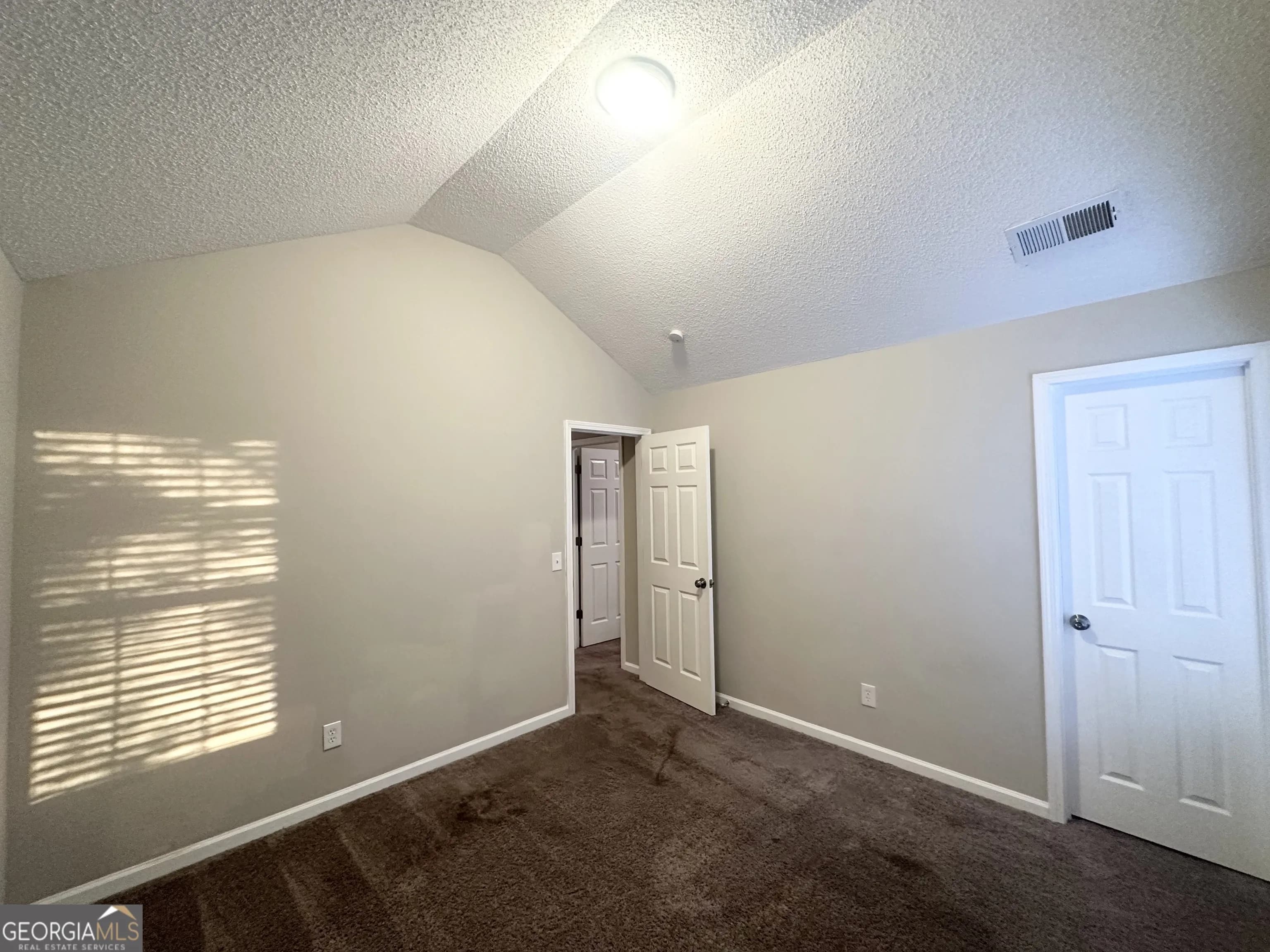 2940 Highland Hill Pkwy — photo 6 of 22