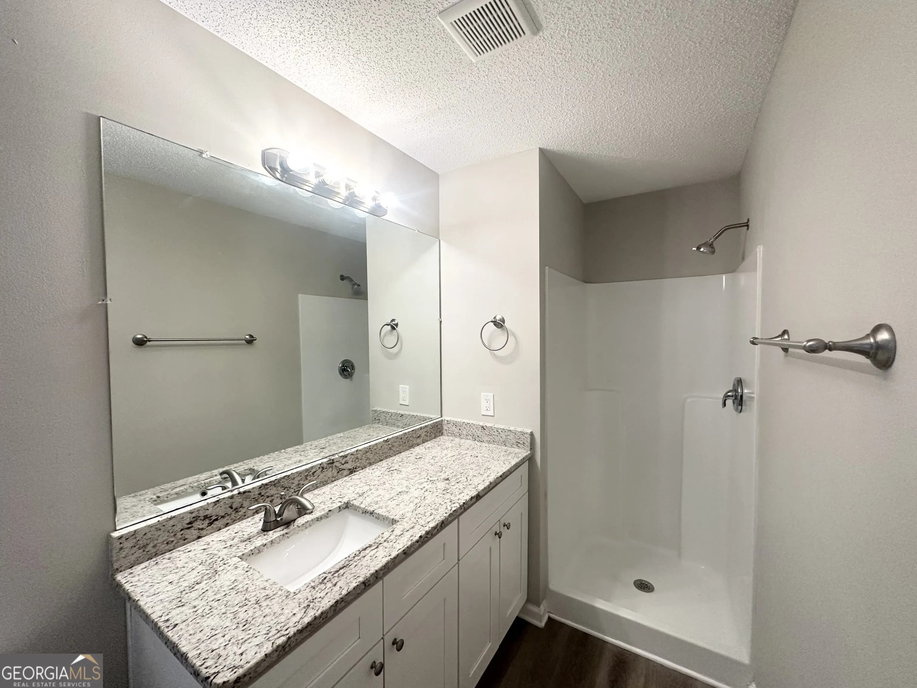 2940 Highland Hill Pkwy — photo 3 of 22