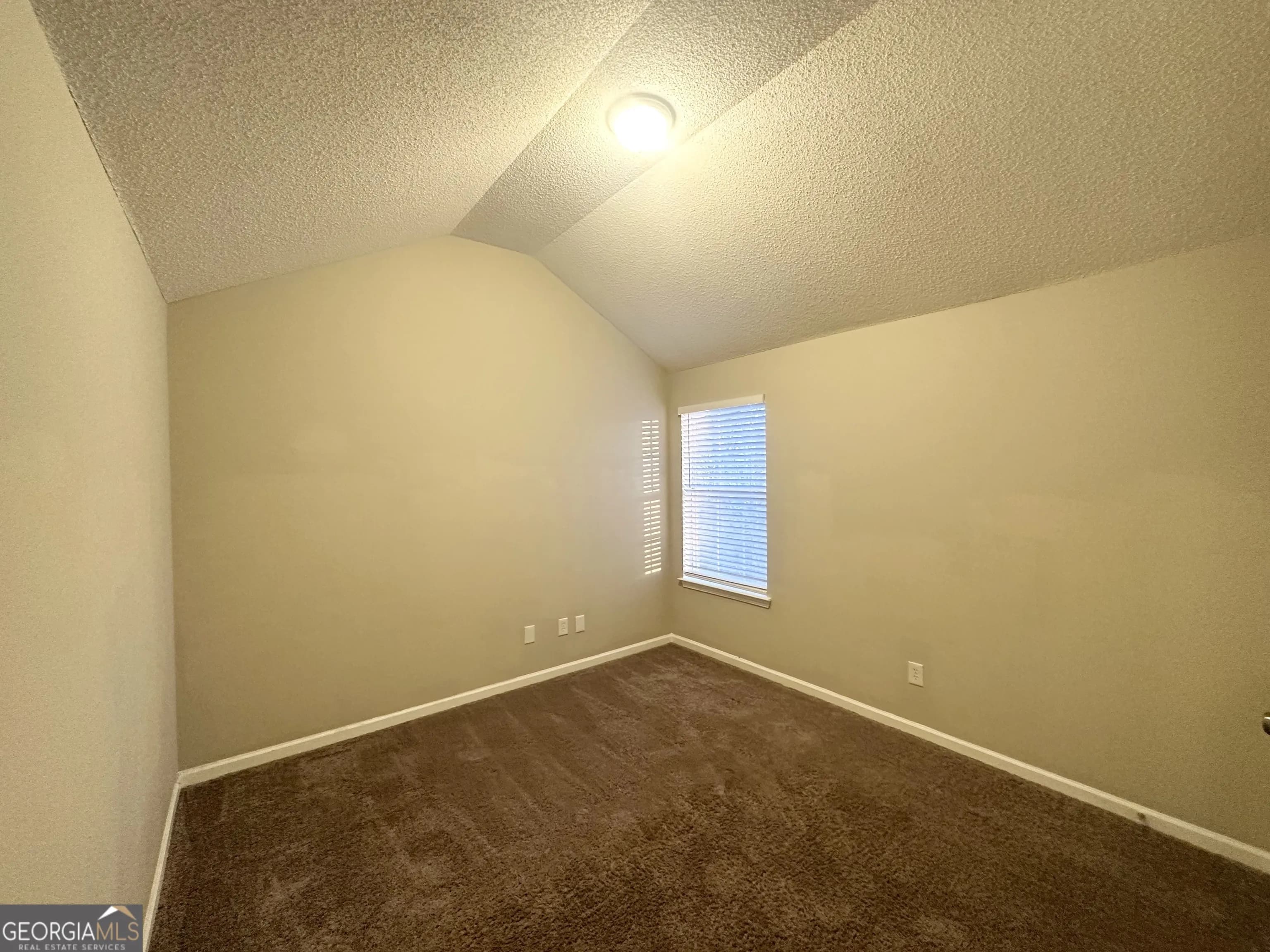 2940 Highland Hill Pkwy — photo 9 of 22