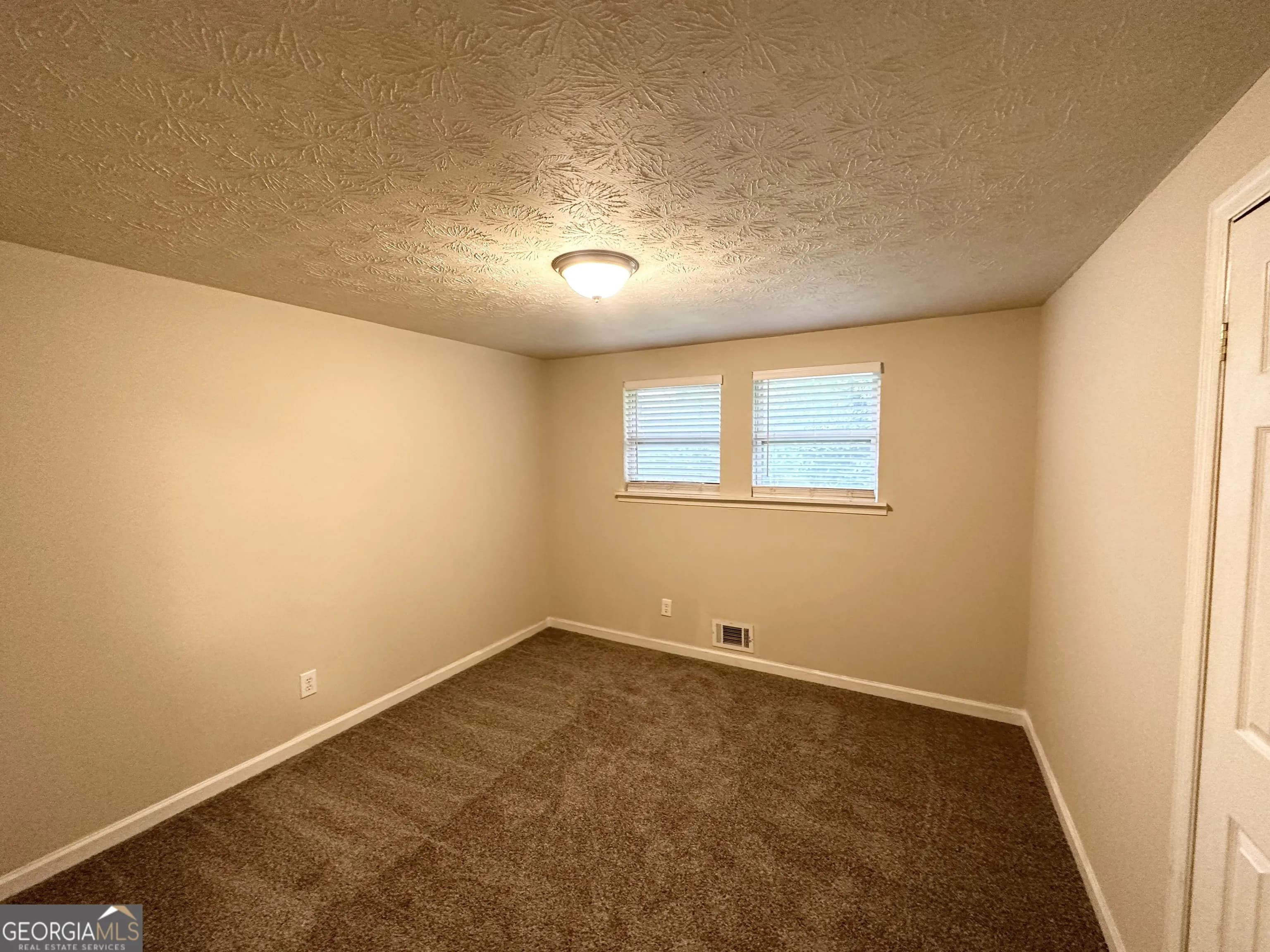 6026 S Bear Dr — photo 12 of 15