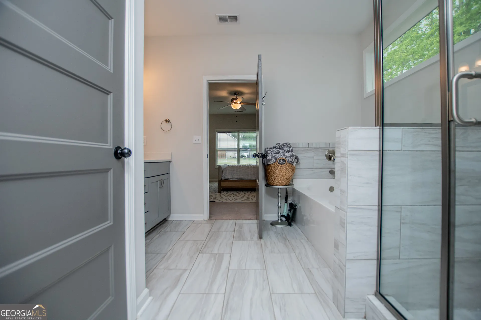 405 Adler Pt — photo 22 of 57