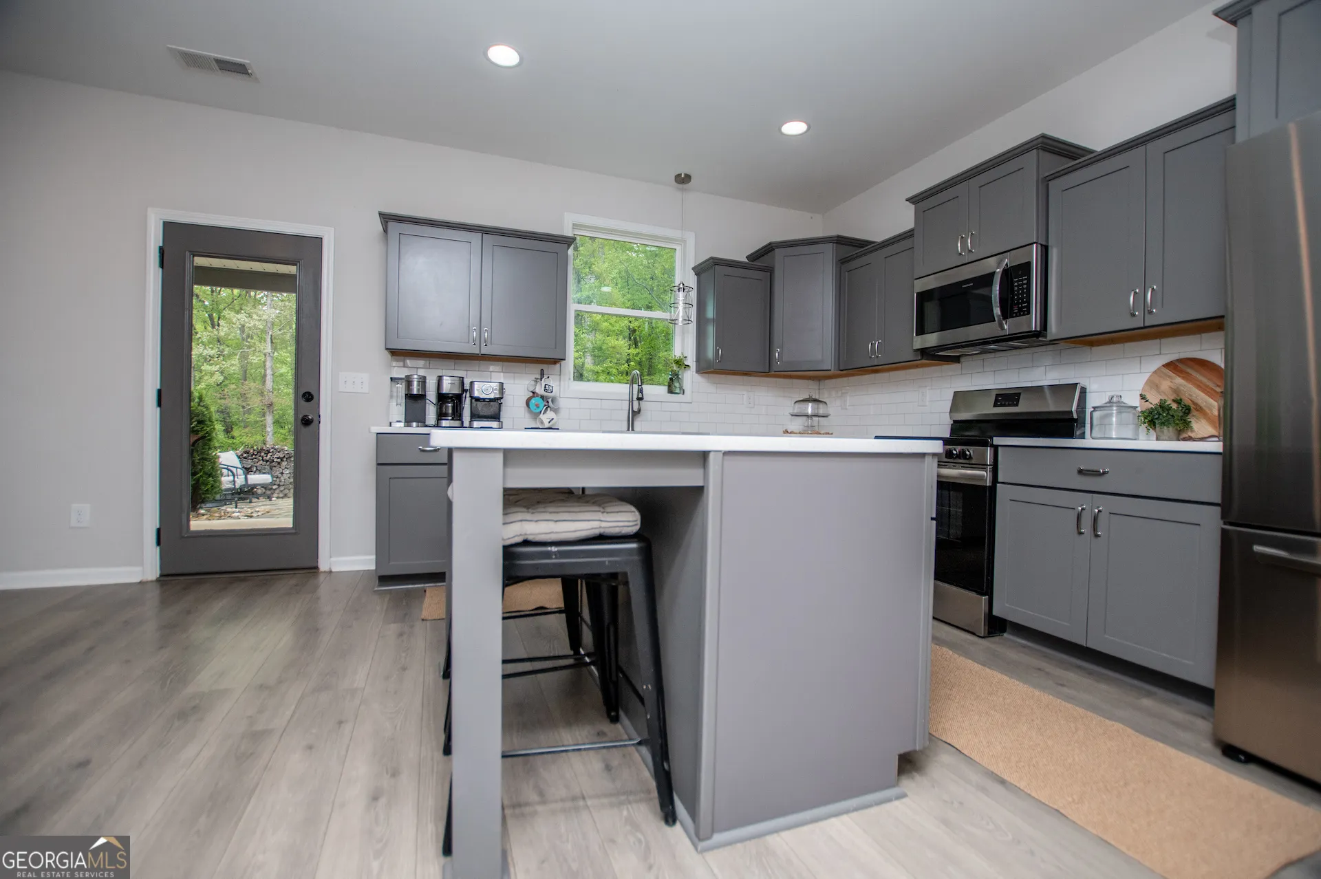 405 Adler Pt — photo 18 of 57