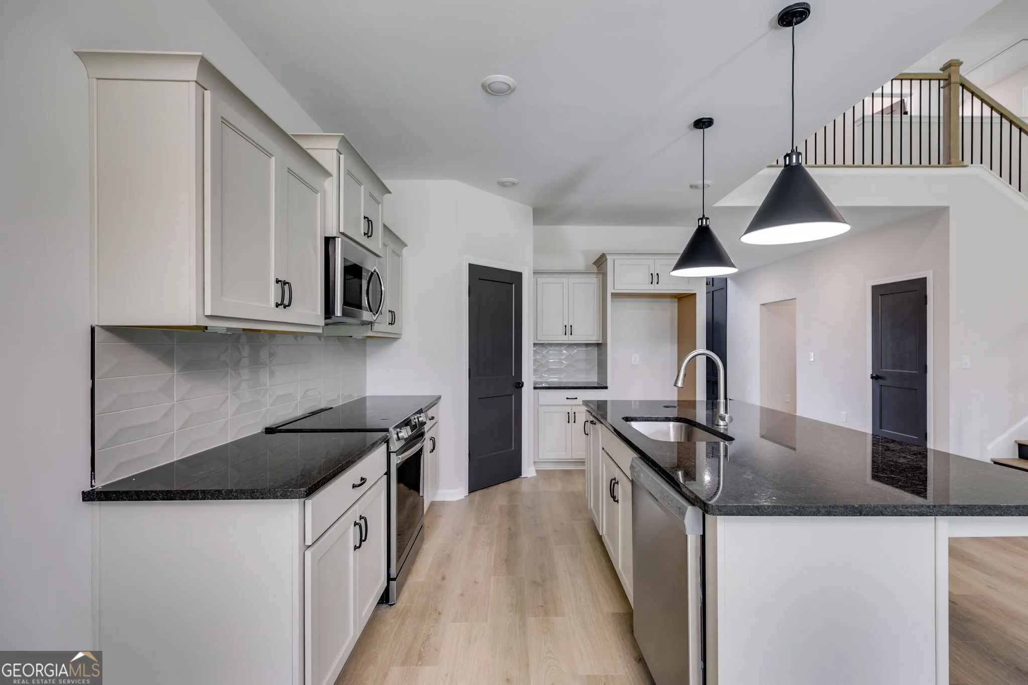10 Avery Rd — photo 10 of 46