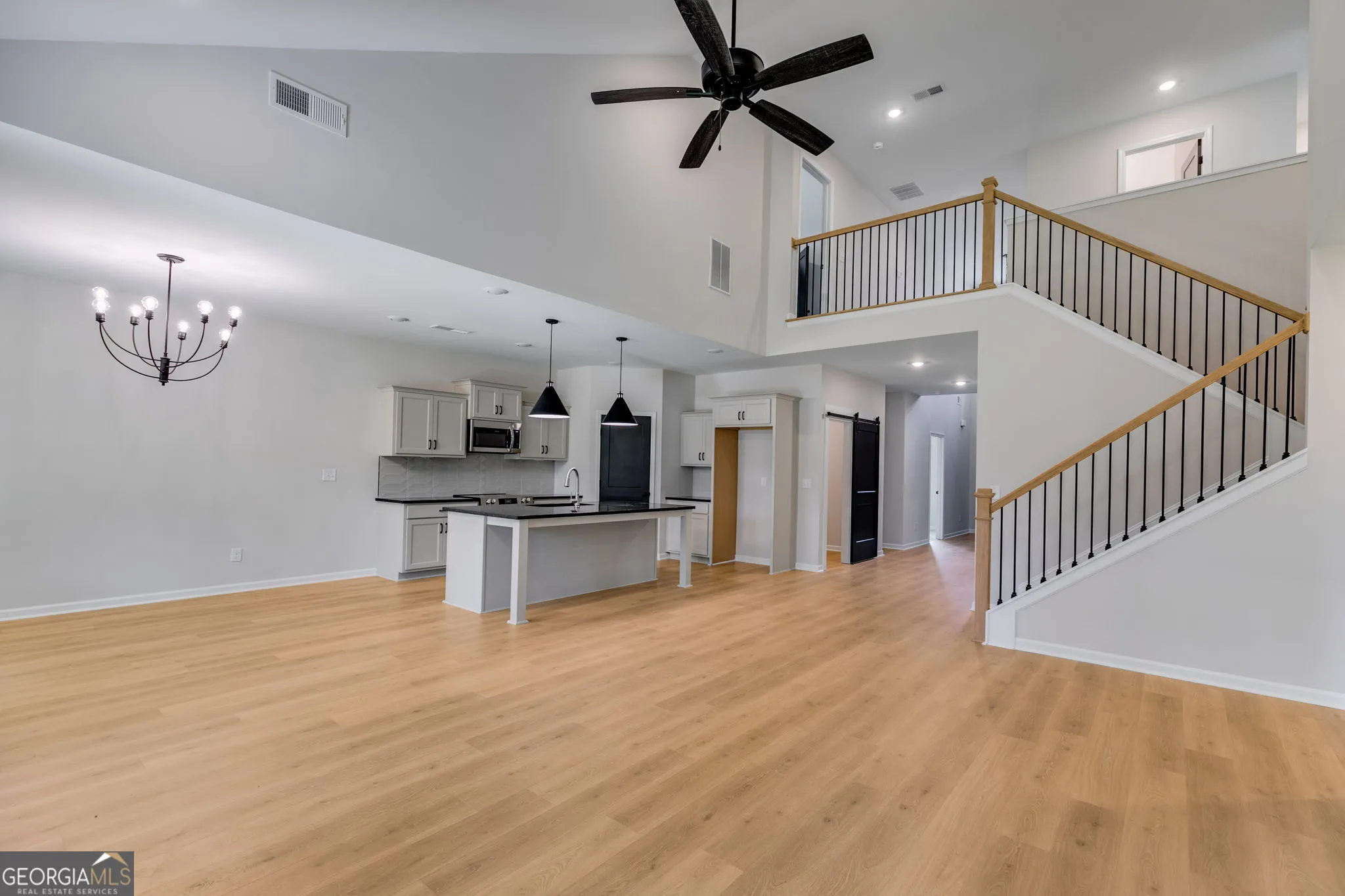 10 Avery Rd — photo 16 of 46