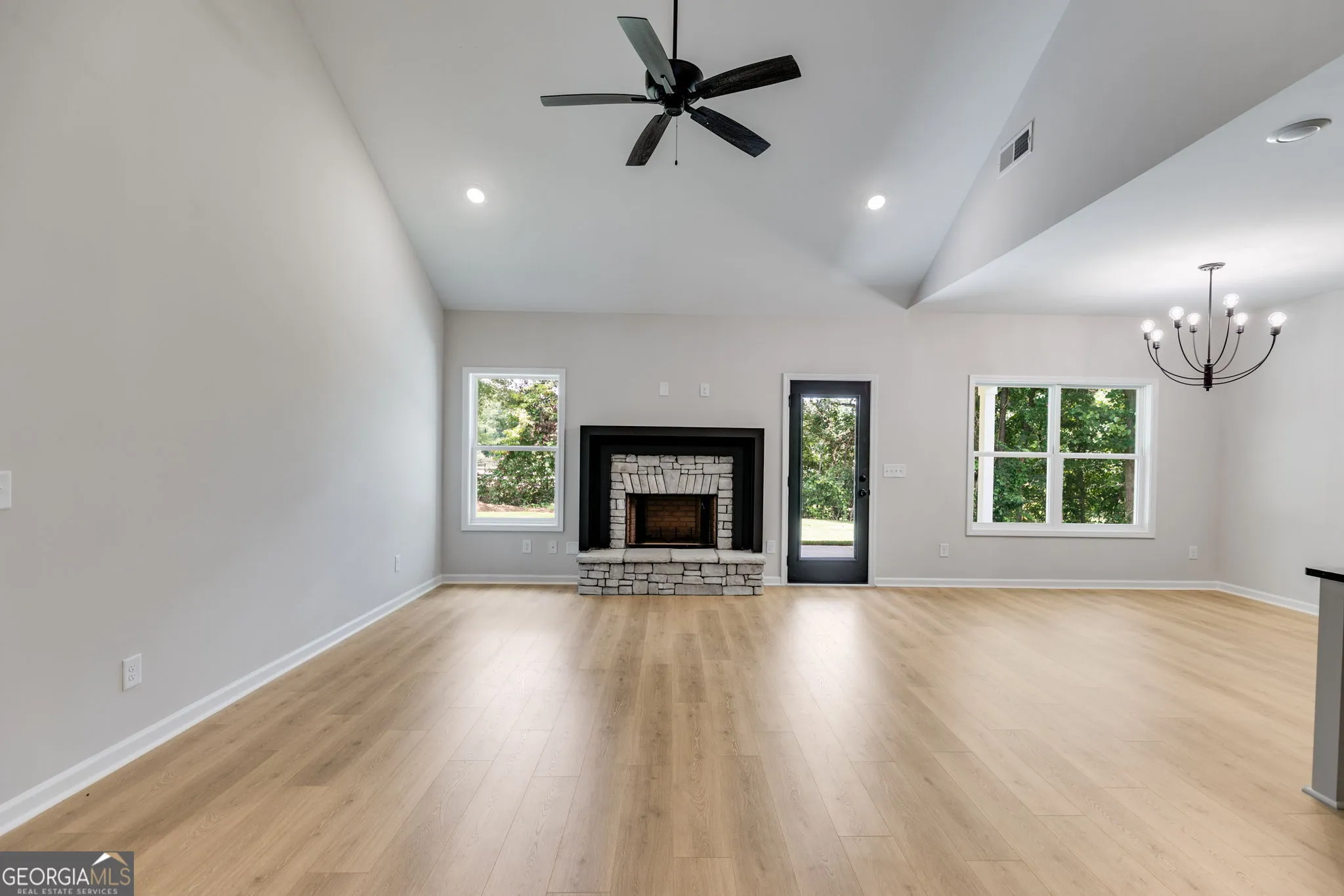 10 Avery Rd — photo 14 of 46