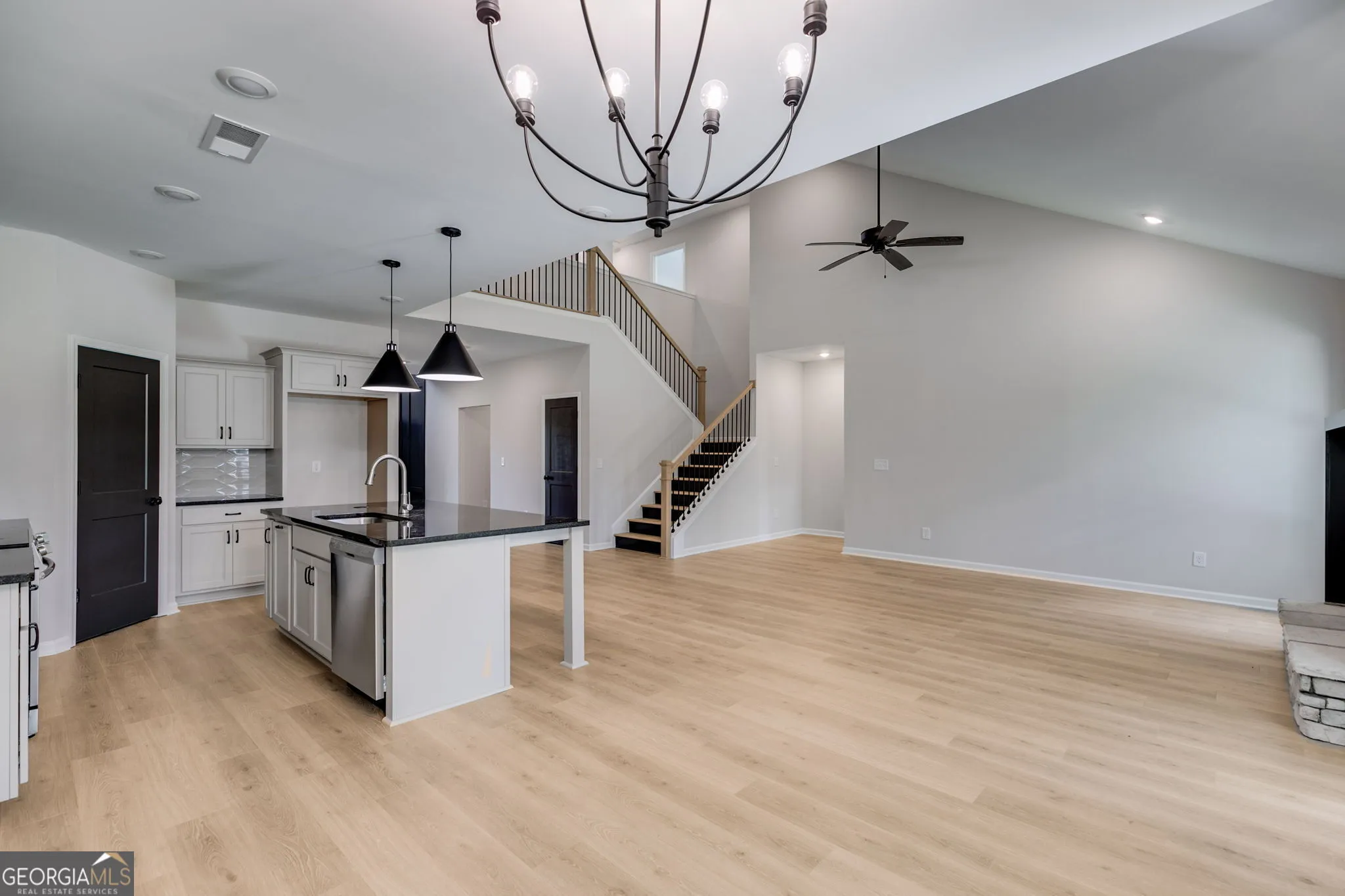 10 Avery Rd — photo 11 of 46