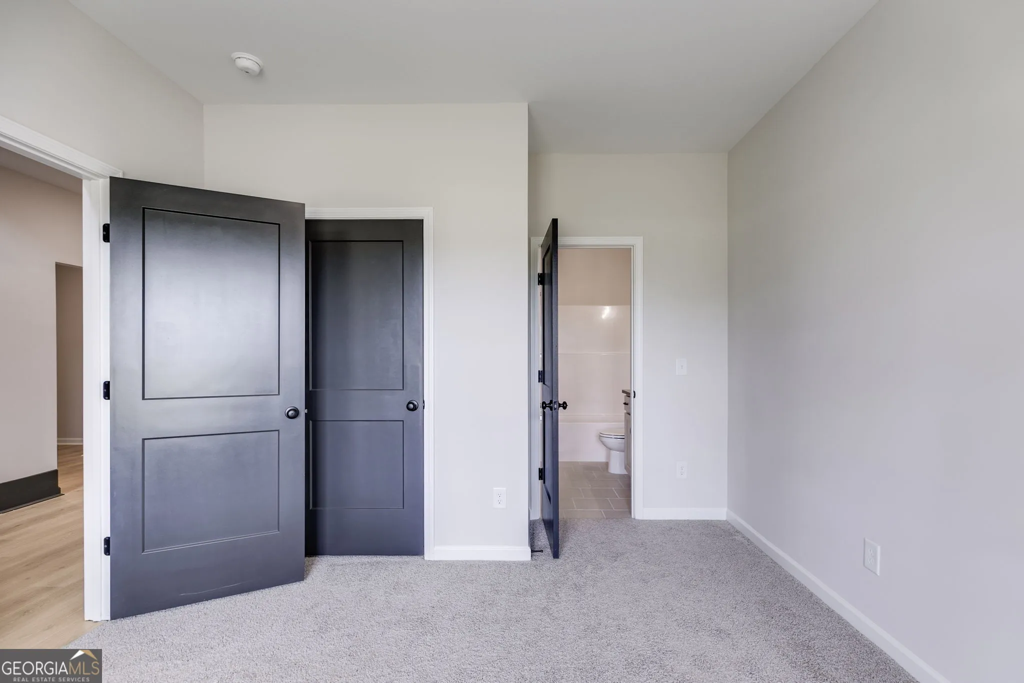 10 Avery Rd — photo 3 of 46