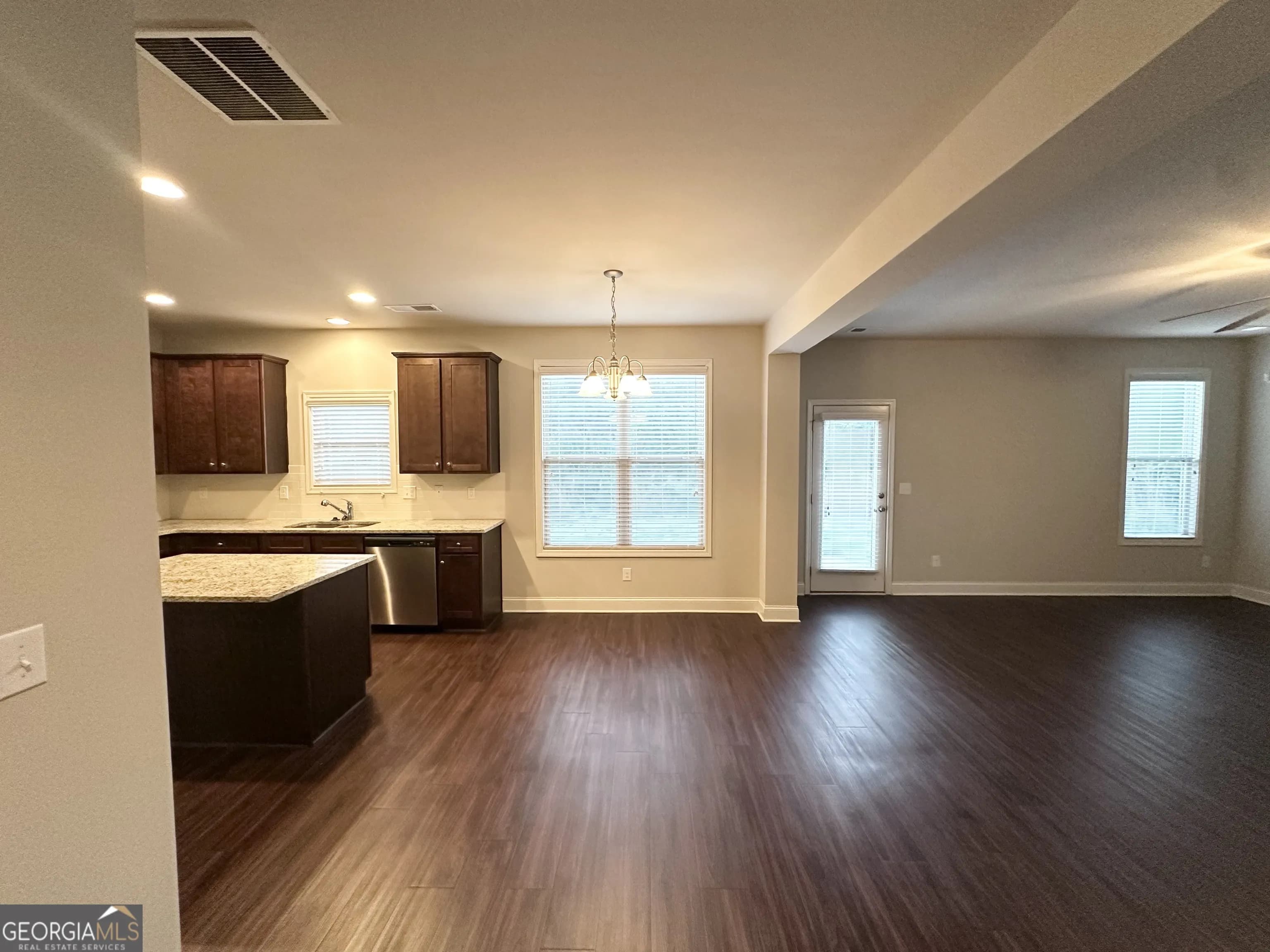 138 Donegal Way — photo 6 of 13