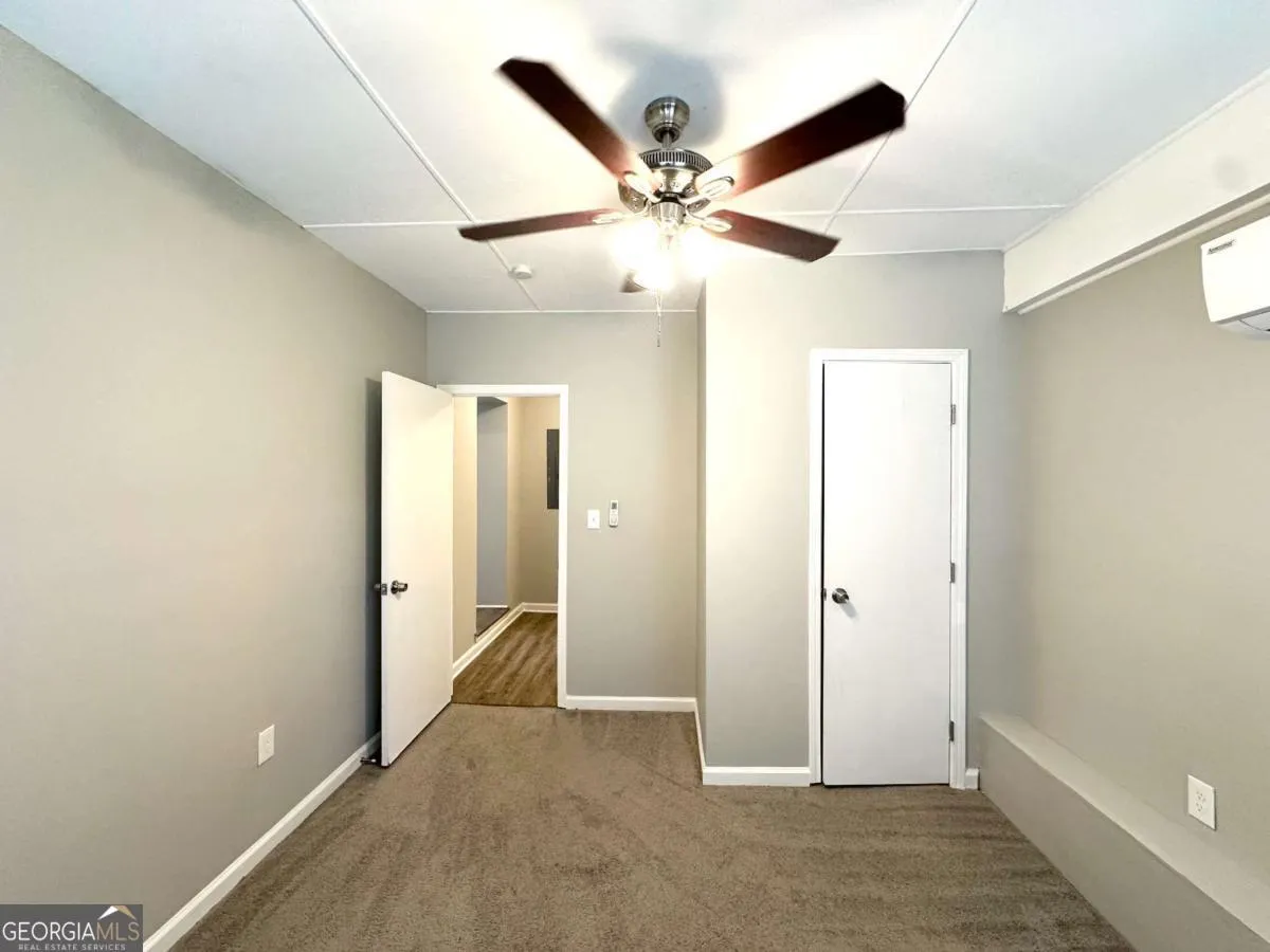 3948 Regent St — photo 9 of 19