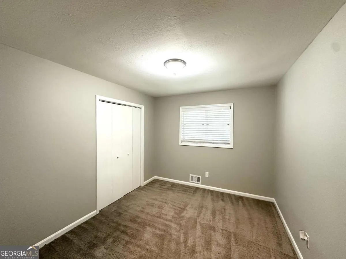 3948 Regent St — photo 6 of 19