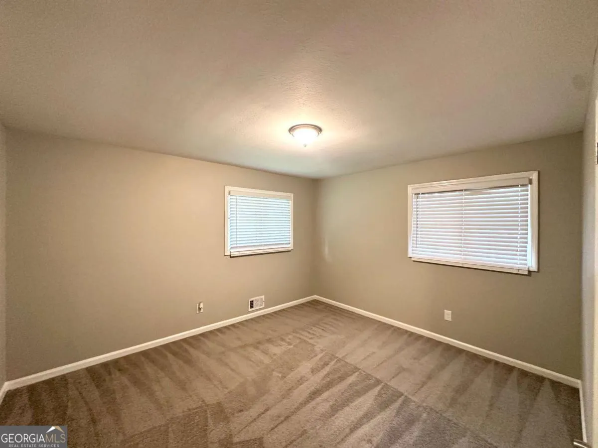 3948 Regent St — photo 19 of 19