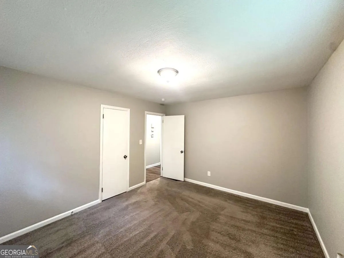3948 Regent St — photo 18 of 19