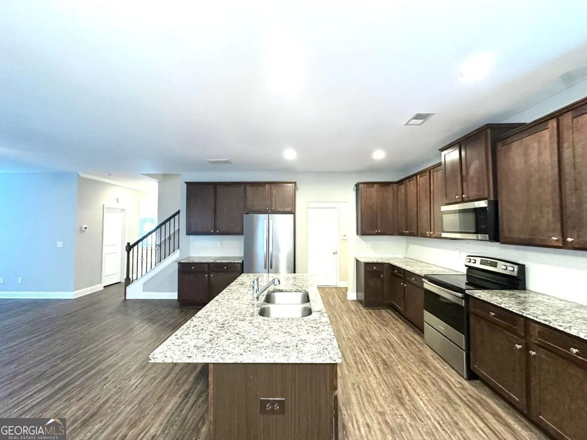 364 Dublin Way — photo 10 of 17
