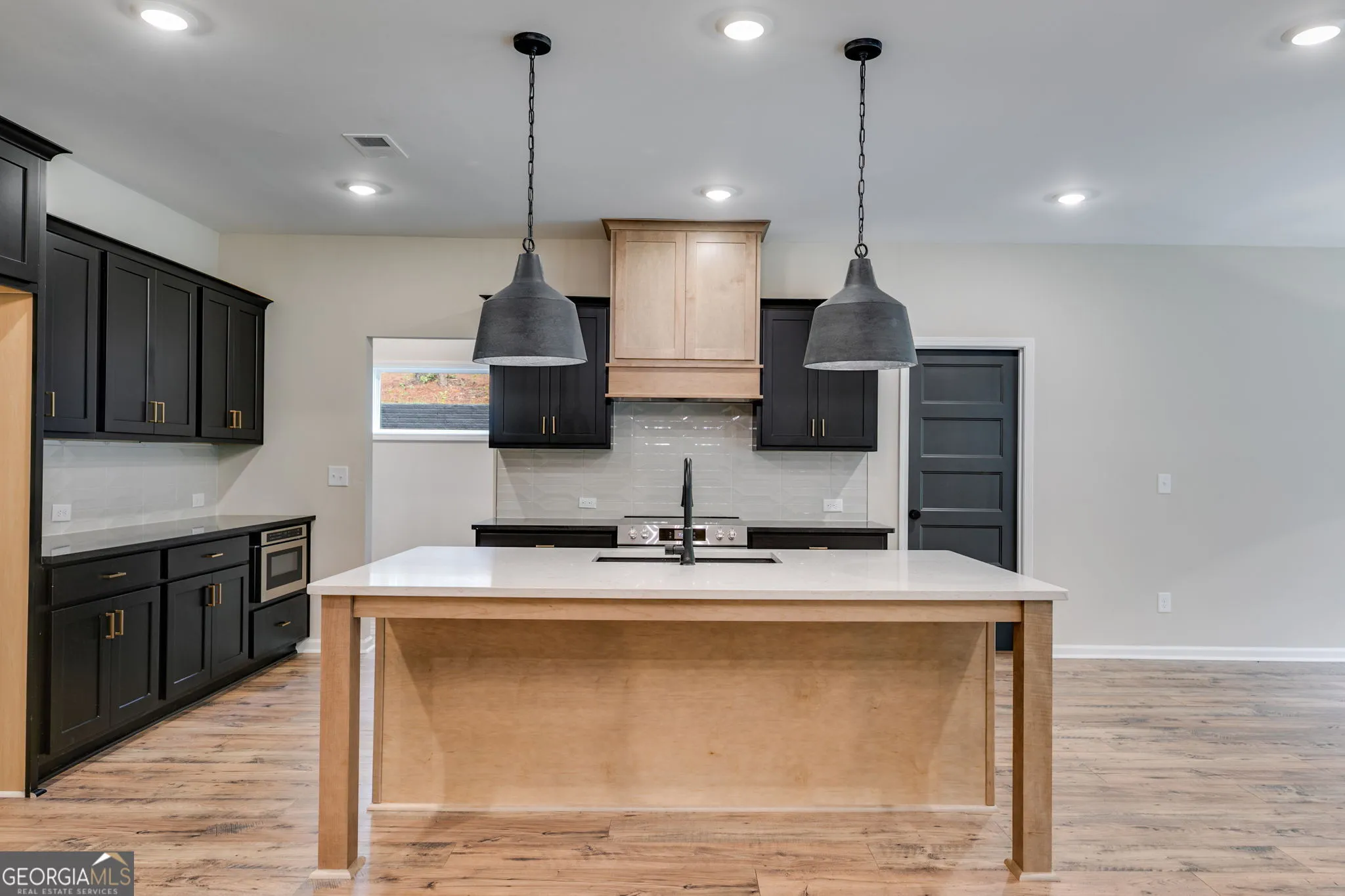 64 Liberty Station Dr — photo 5 of 49