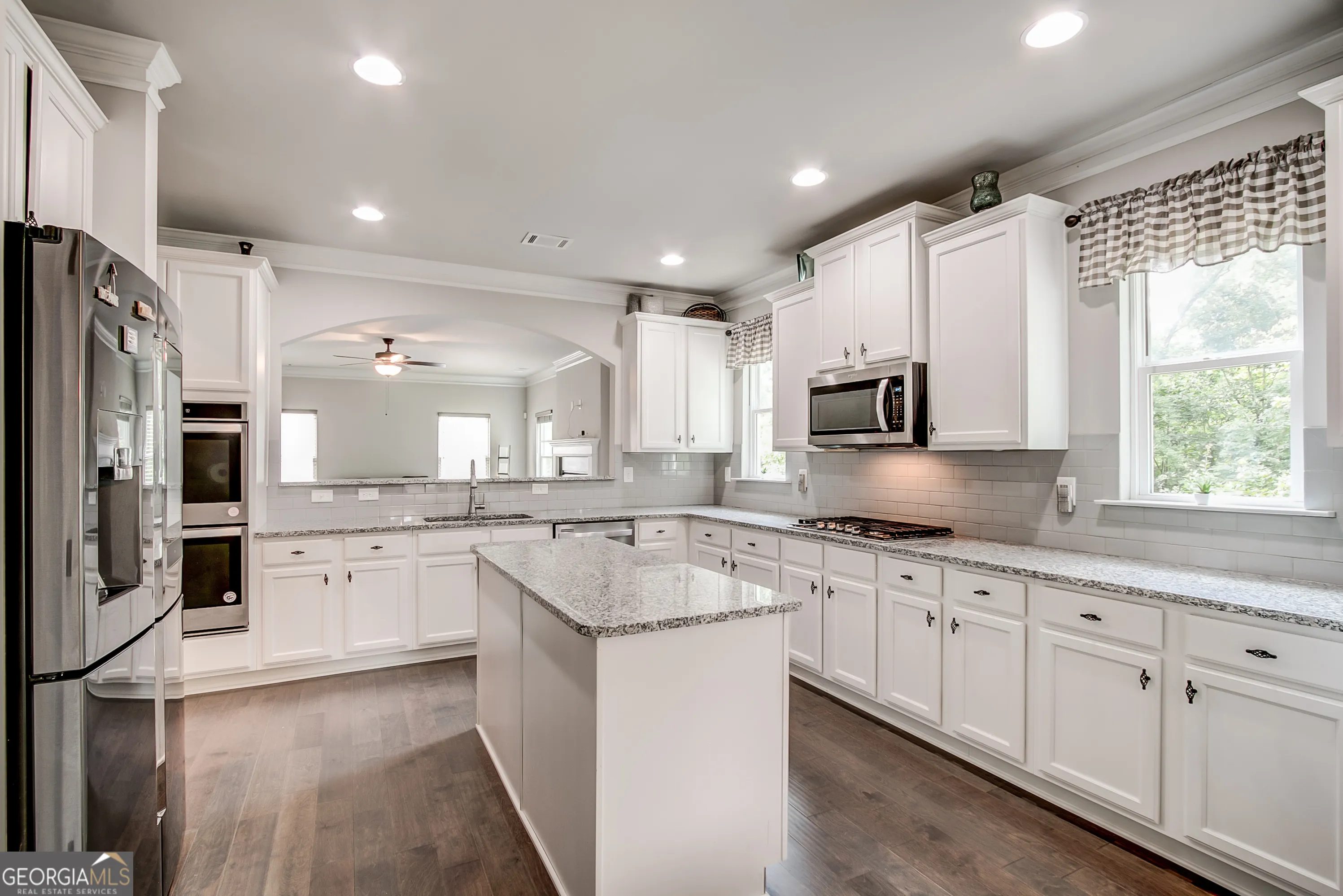 3675 Brookhollow Dr — photo 17 of 55