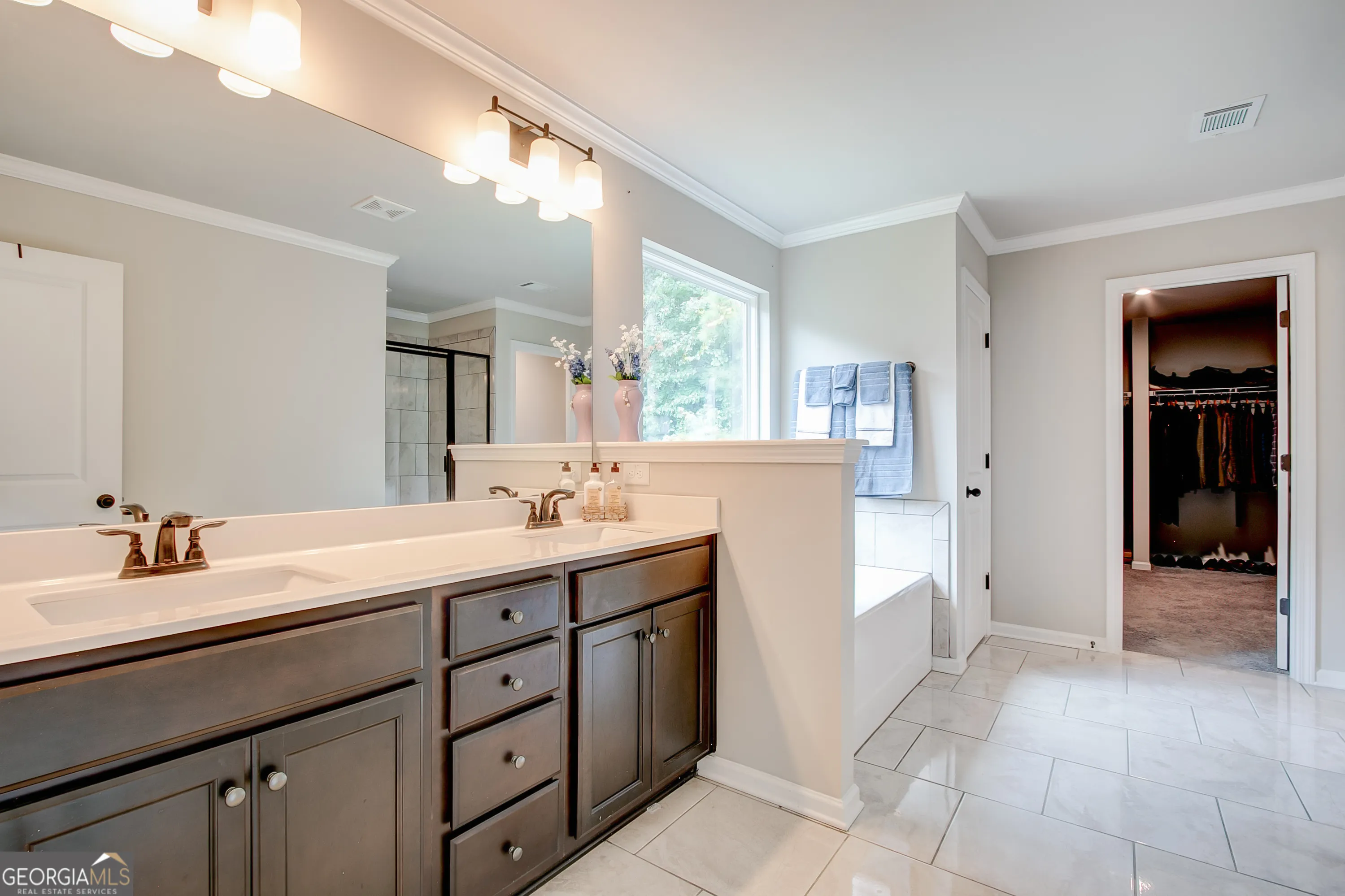 3675 Brookhollow Dr — photo 38 of 55