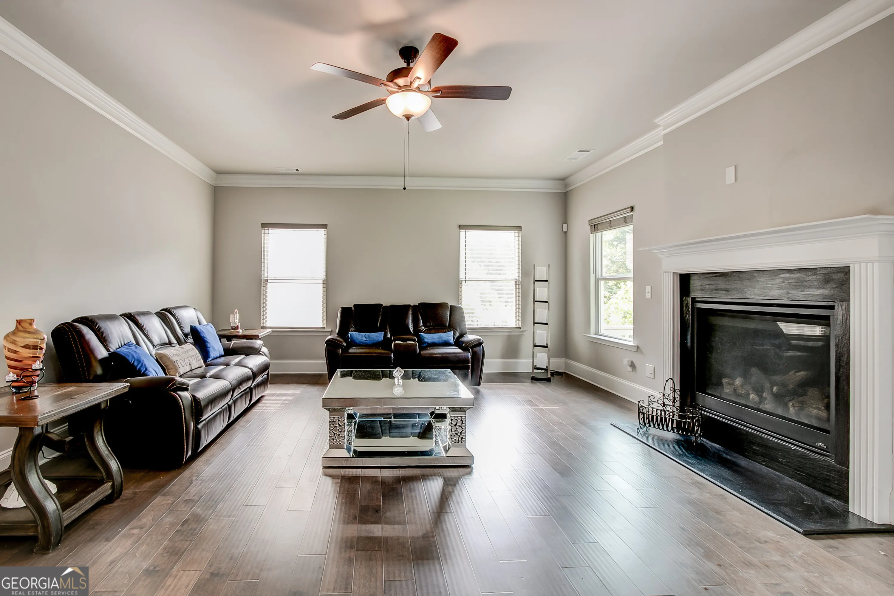 3675 Brookhollow Dr — photo 3 of 55
