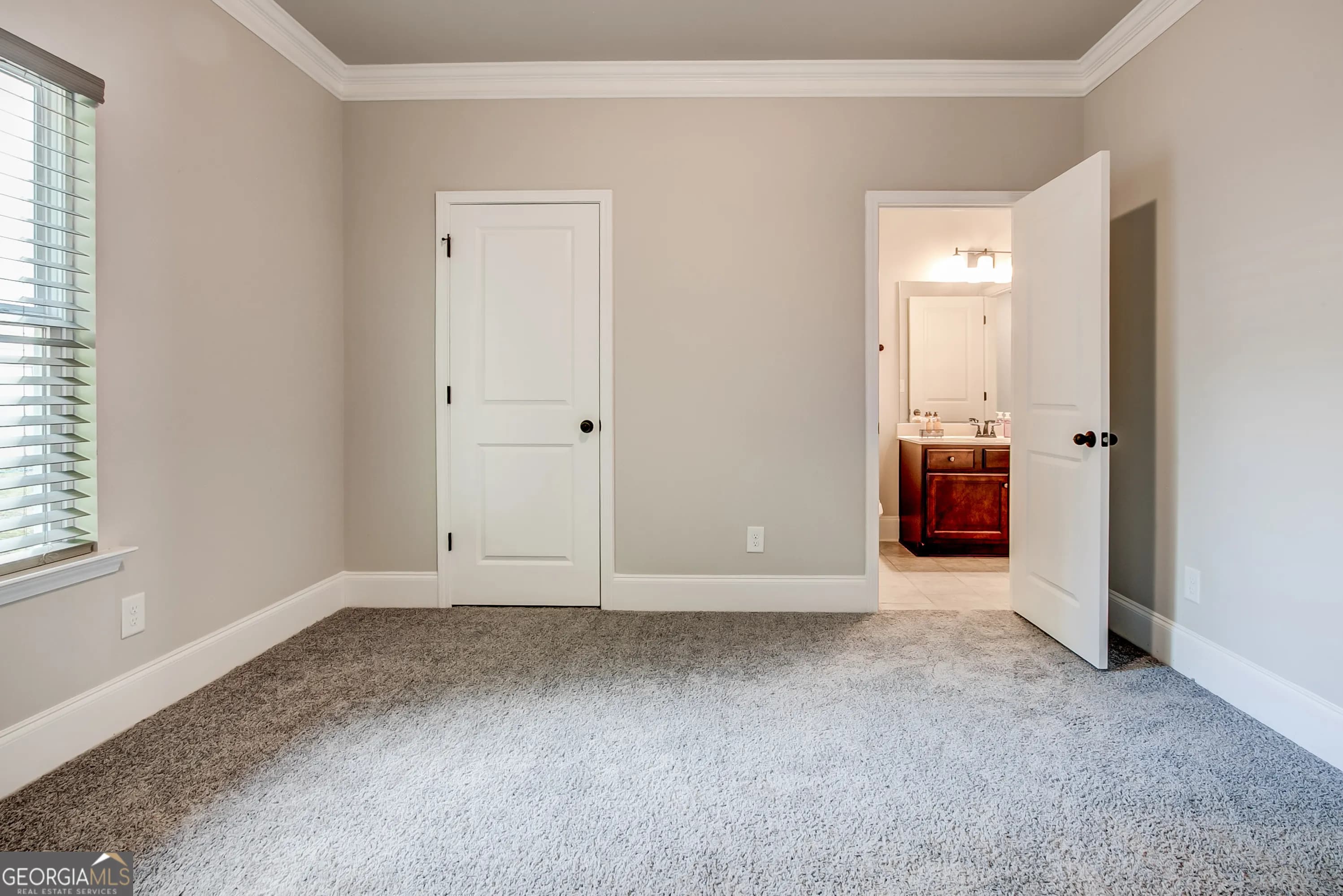 3675 Brookhollow Dr — photo 9 of 55