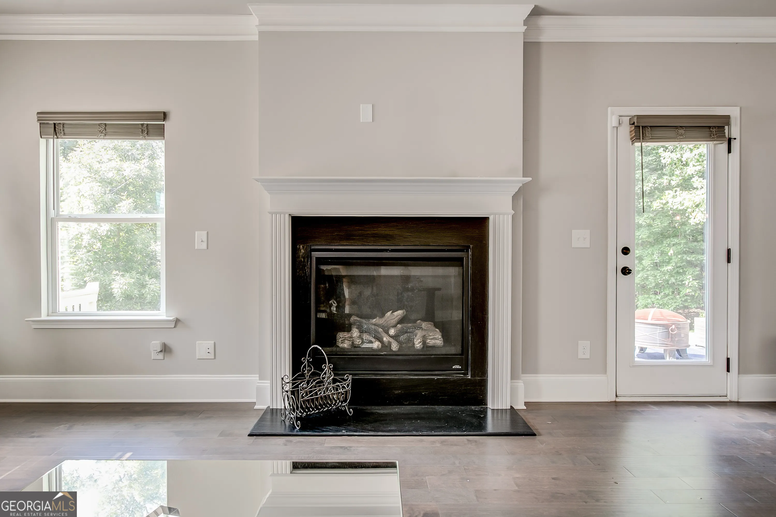 3675 Brookhollow Dr — photo 4 of 55