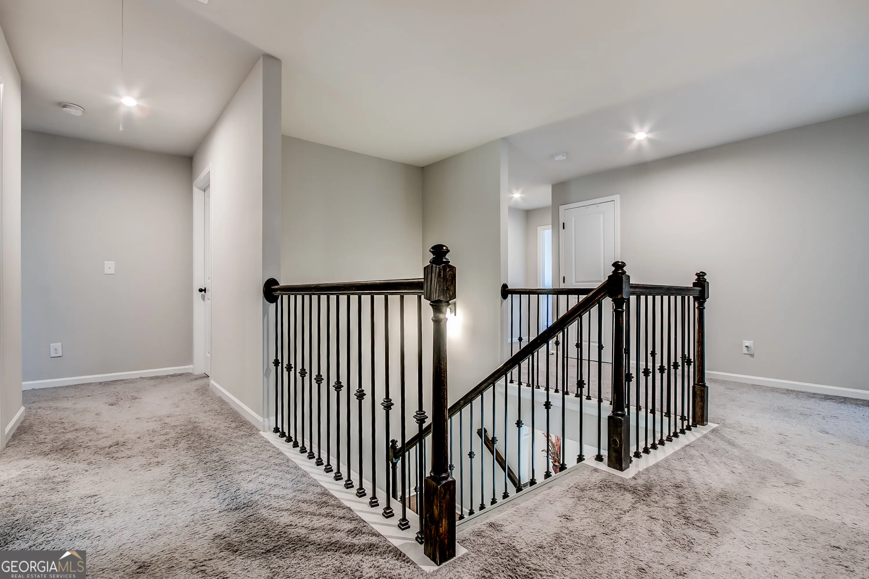 3675 Brookhollow Dr — photo 19 of 55