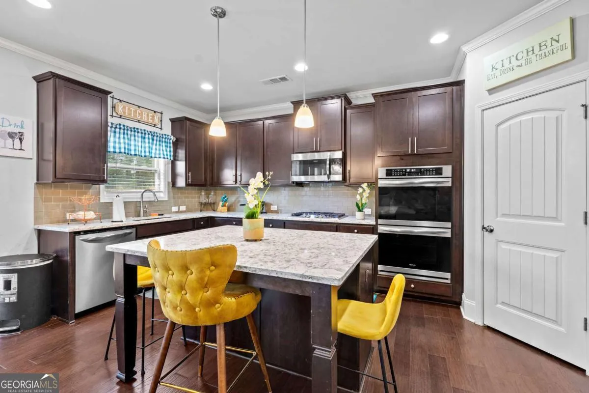 108 Fountain Oak — photo 10 of 45
