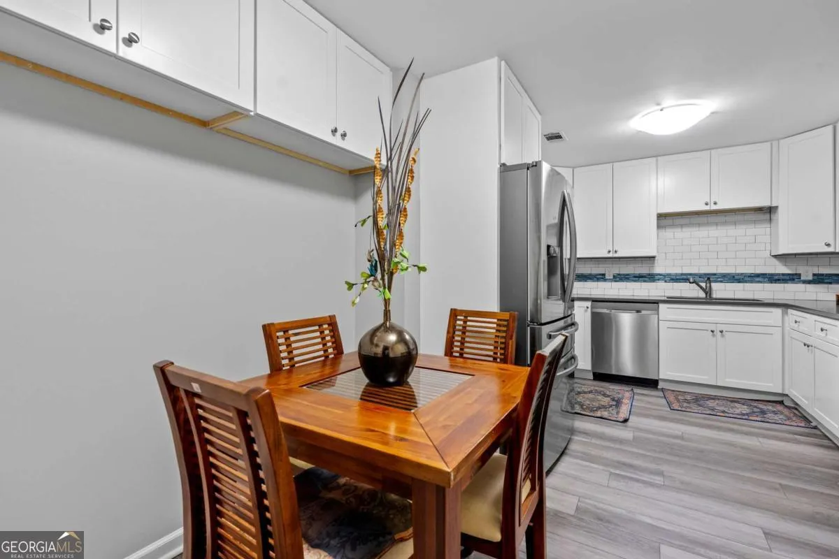 108 Fountain Oak — photo 27 of 45