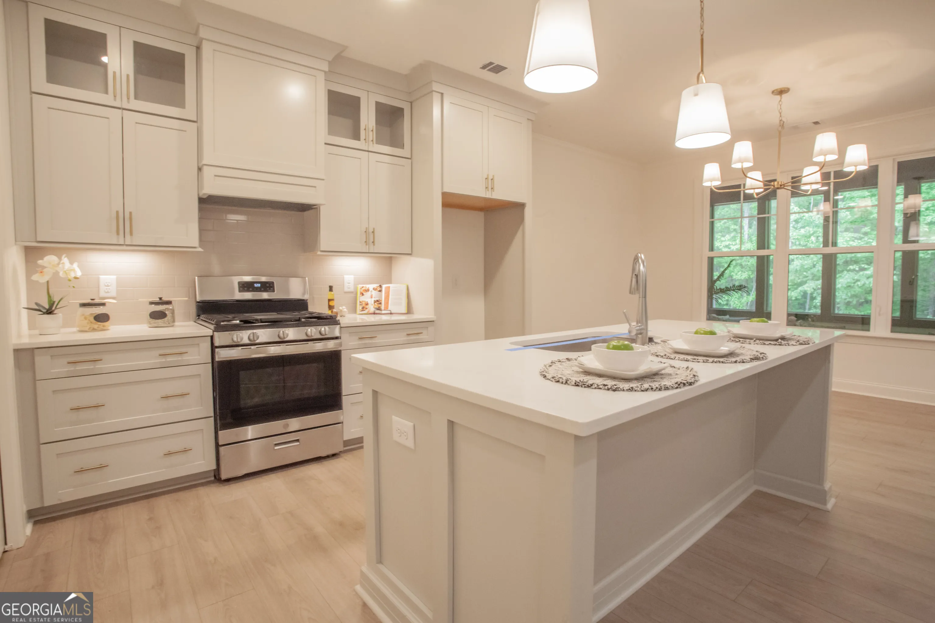 334 Maple View Dr — photo 9 of 14