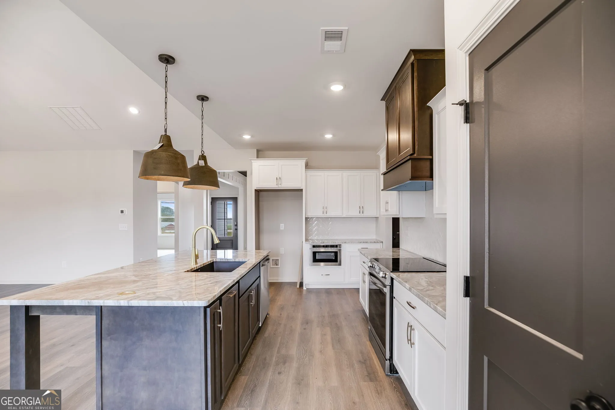 12 Stewart Rd — photo 6 of 48