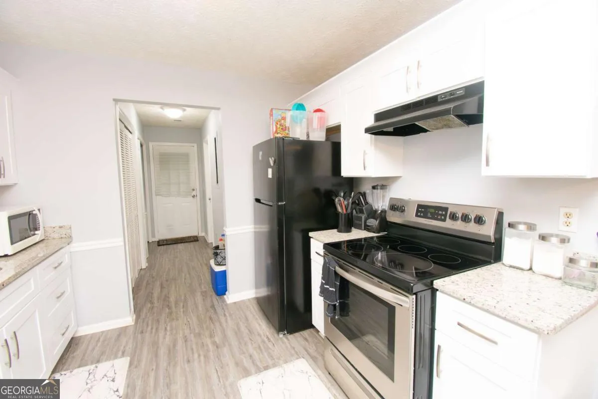 6847 S Lakewood Ter — photo 8 of 21