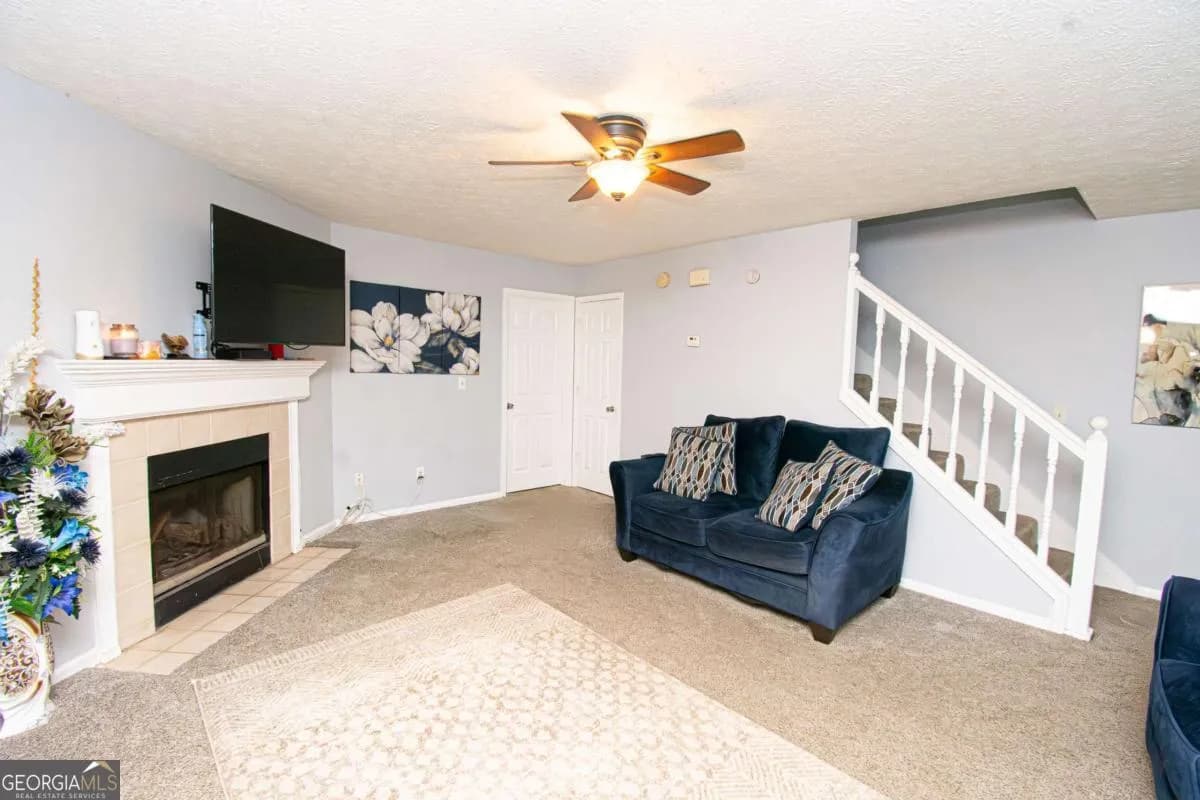 6847 S Lakewood Ter — photo 3 of 21