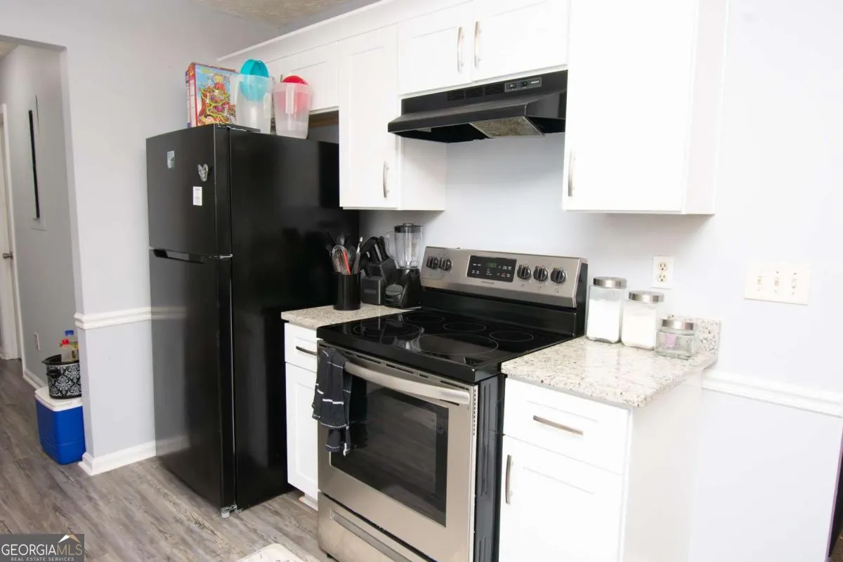 6847 S Lakewood Ter — photo 11 of 21