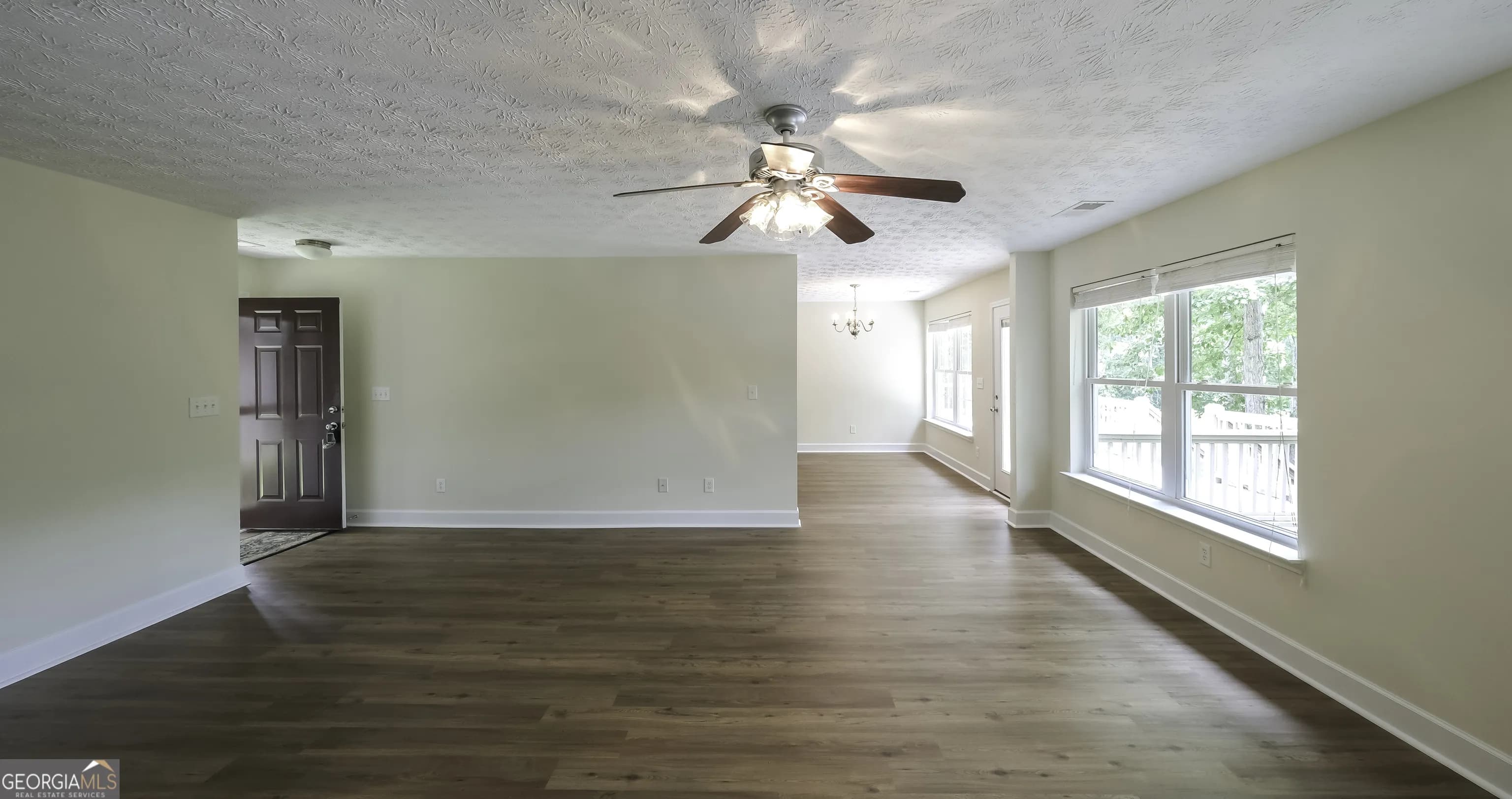 191 Tumlin Creek Rd — photo 5 of 57