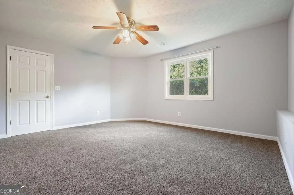 54 Crestwood Dr — photo 14 of 25