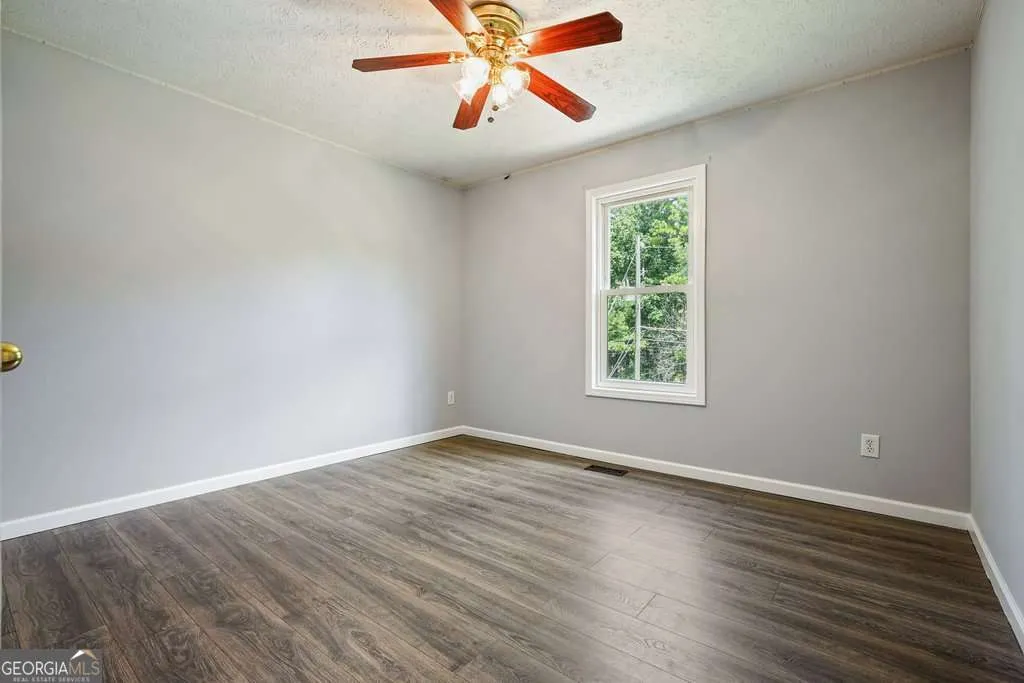 54 Crestwood Dr — photo 7 of 25