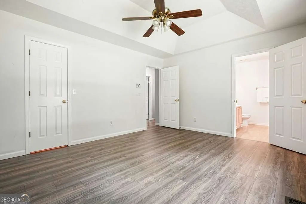 54 Crestwood Dr — photo 3 of 25