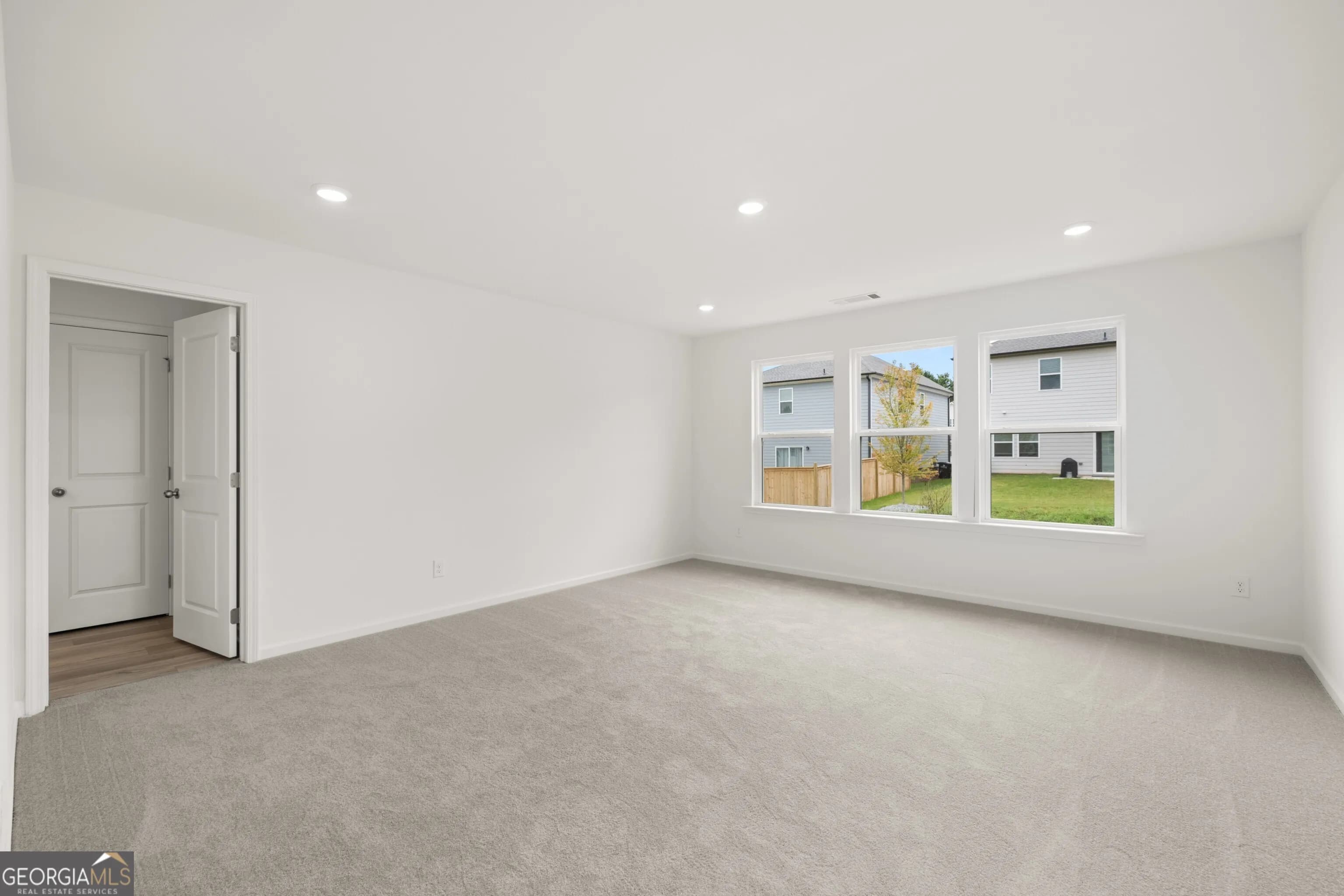 2286 Linden Pass — photo 12 of 35