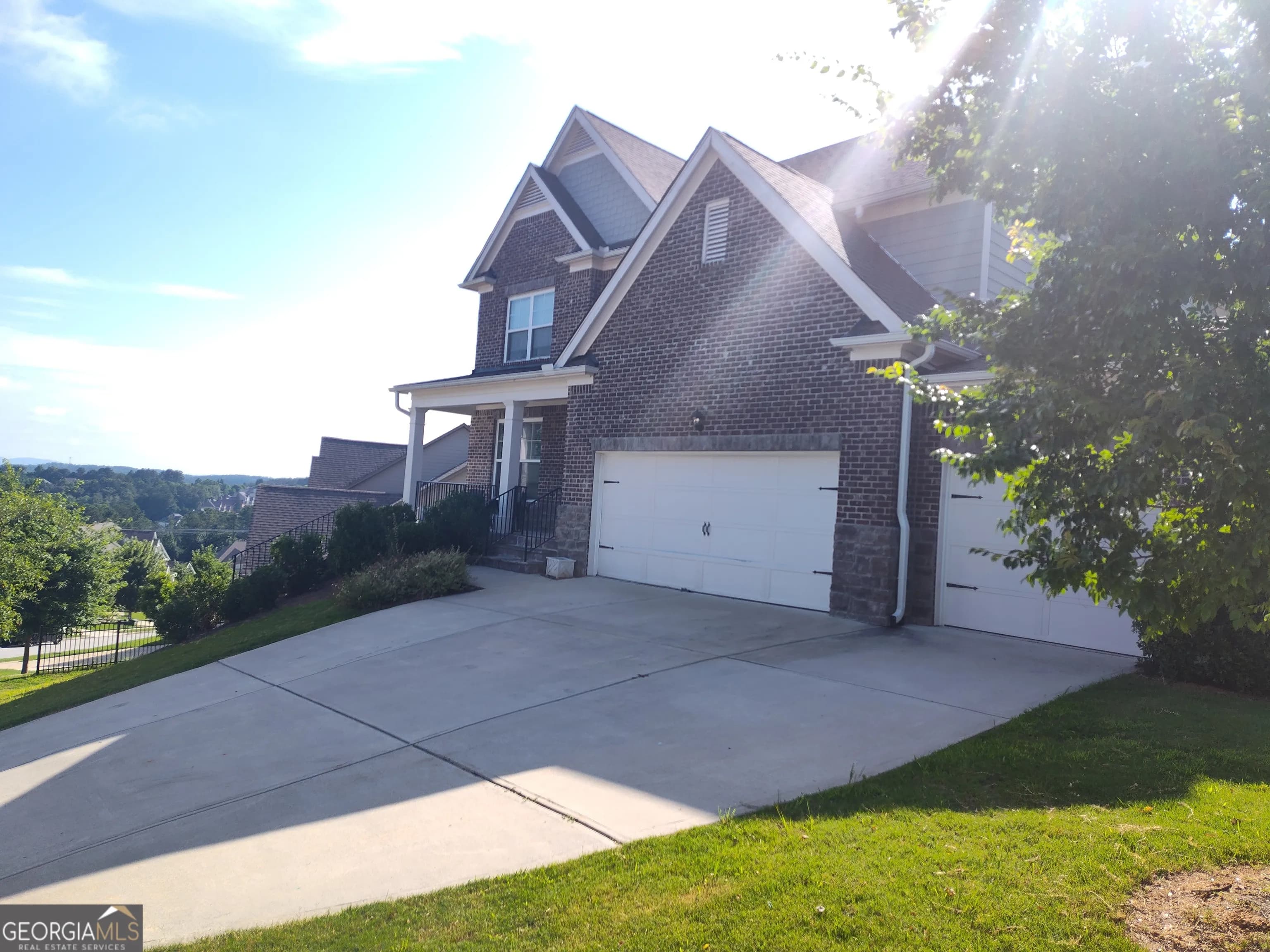 28 Tea Rose Ln — photo 2 of 25