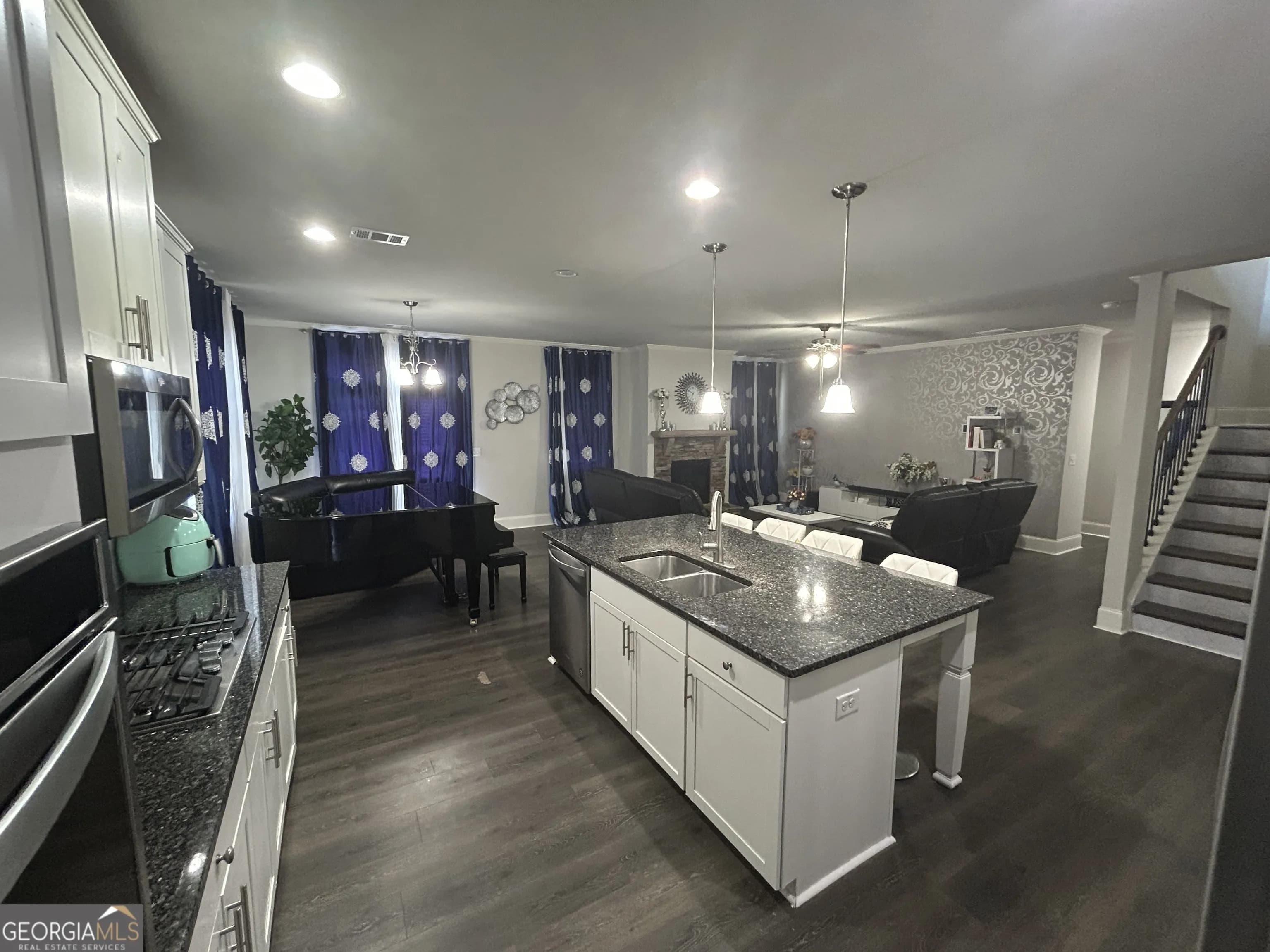 28 Tea Rose Ln — photo 15 of 25